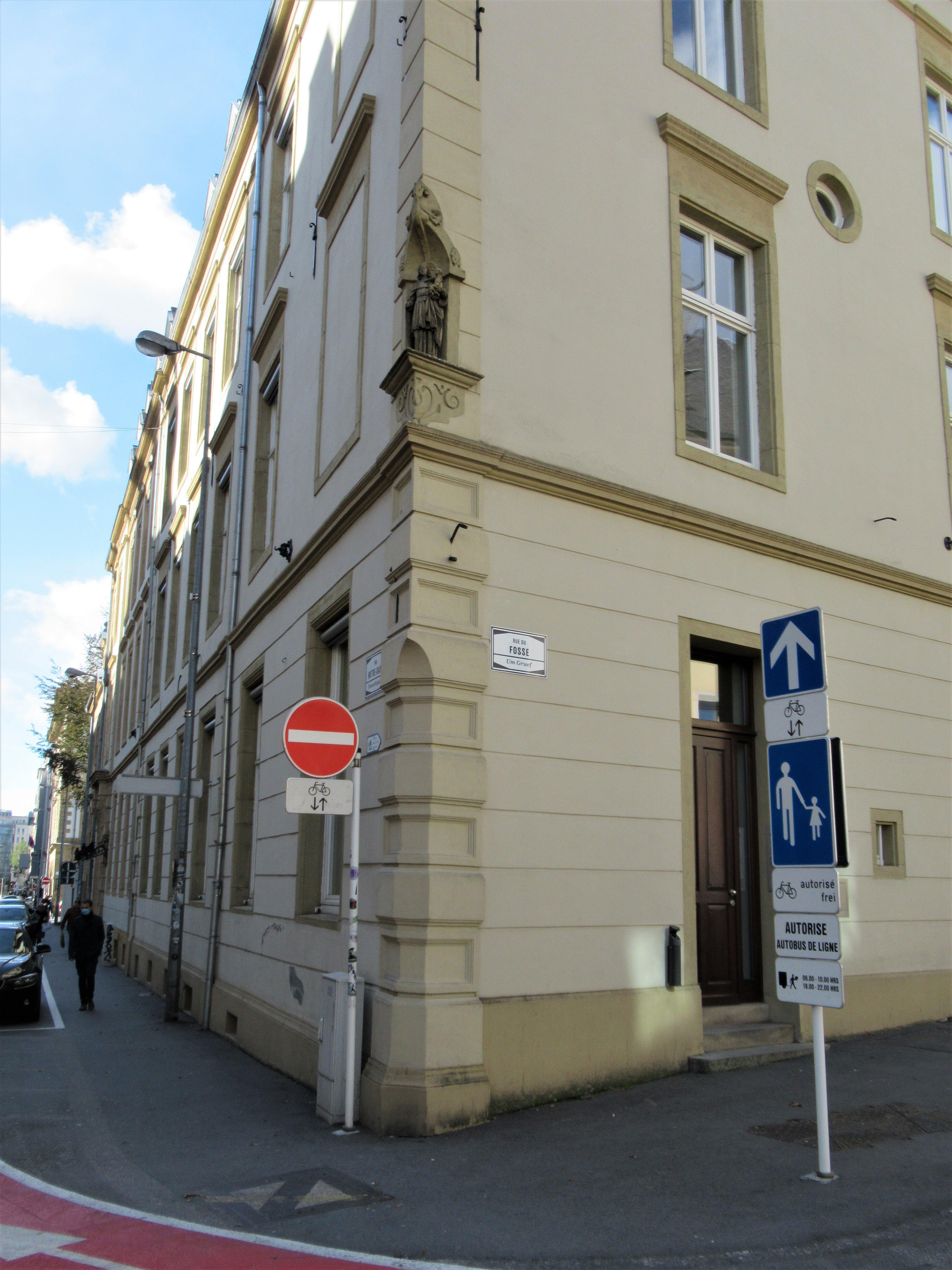 La Vierge À L'Enfant