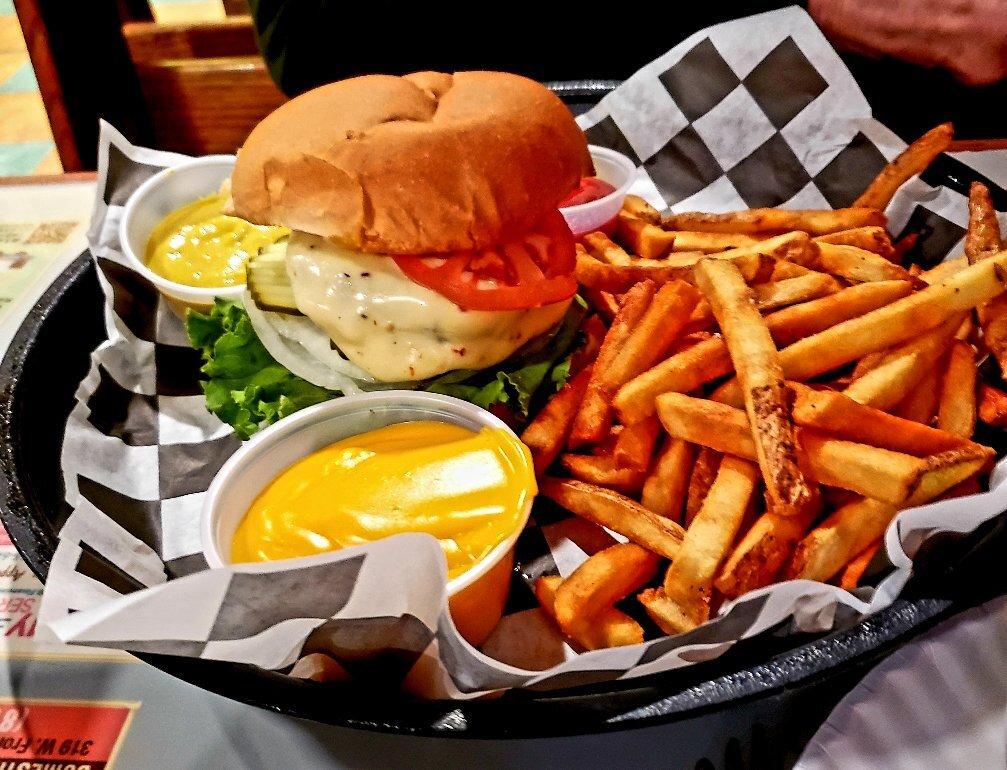 Denny's Beer Barrel Pub