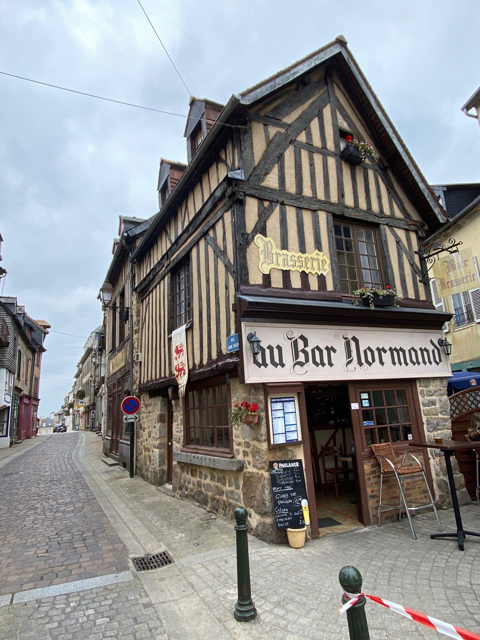 Au Bar Normand