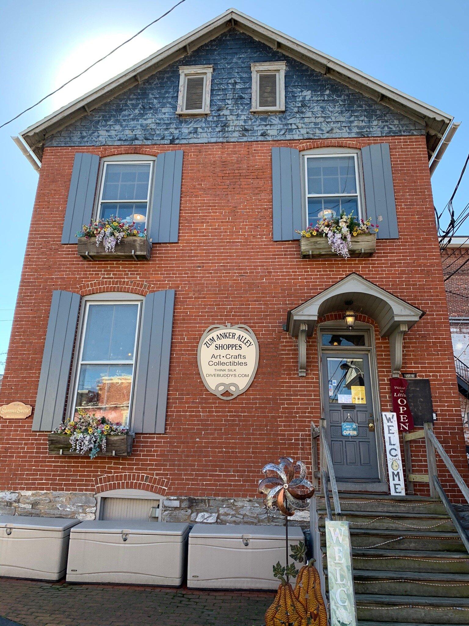 Zum Anker Alley Shoppes