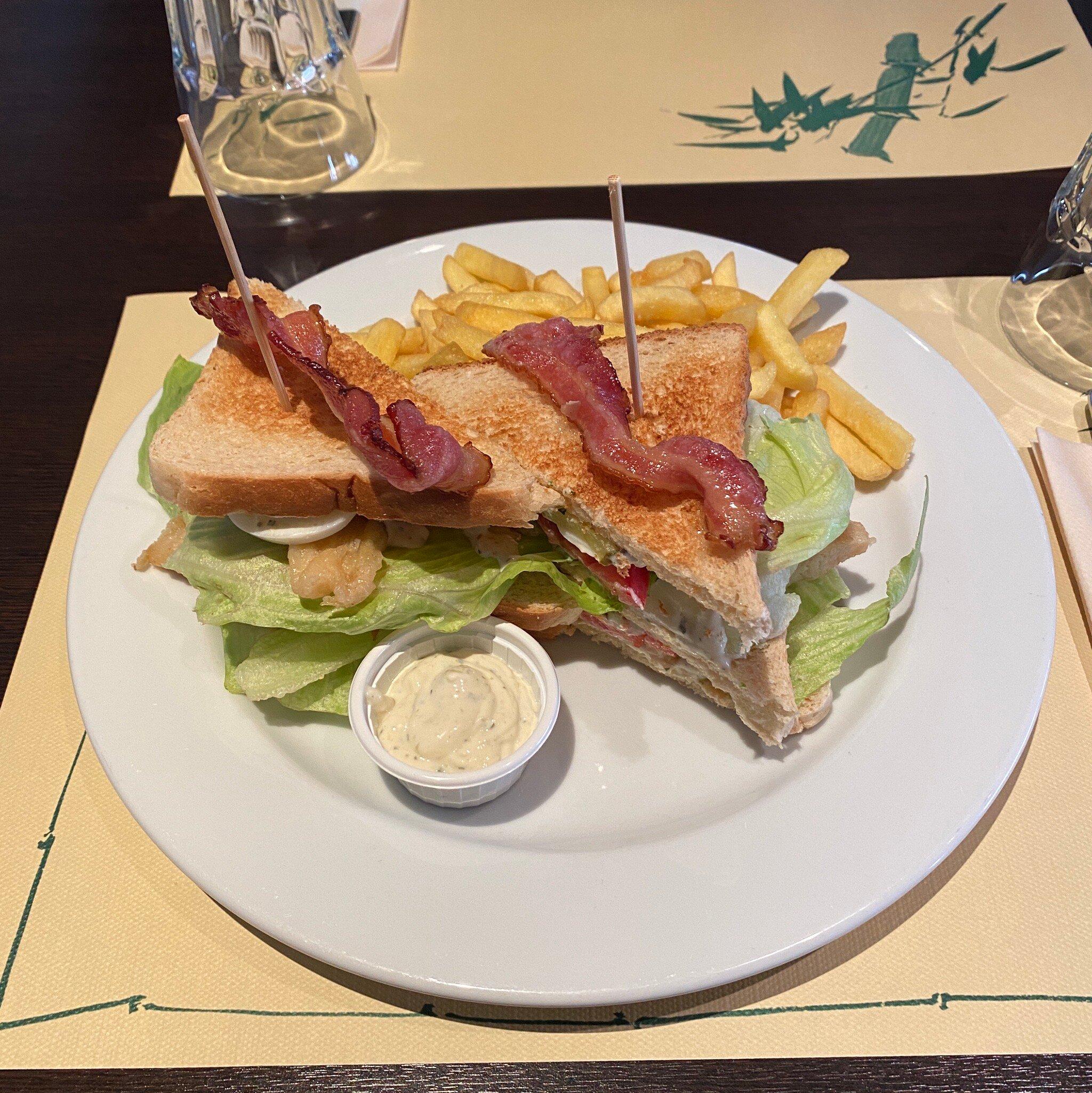 F50 Bar Lounge Restaurant