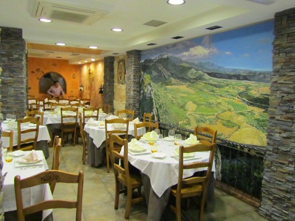 Photo by J6482GBpedrob