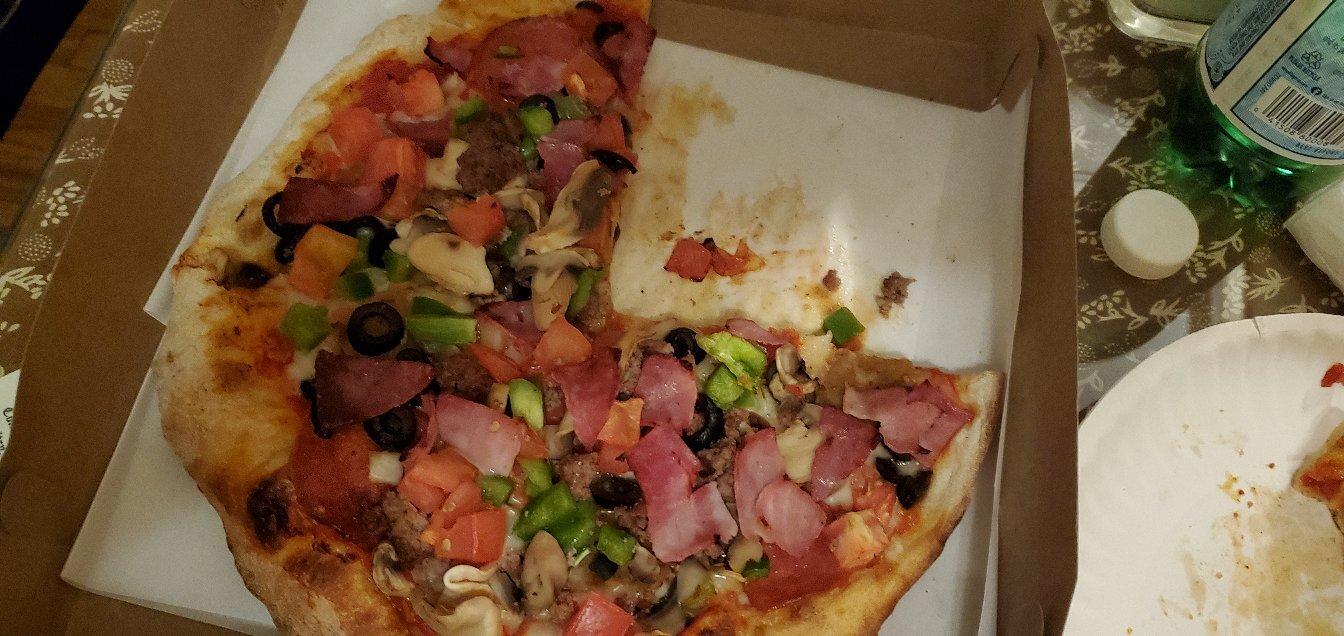 Kringle's Pizza & Country Store