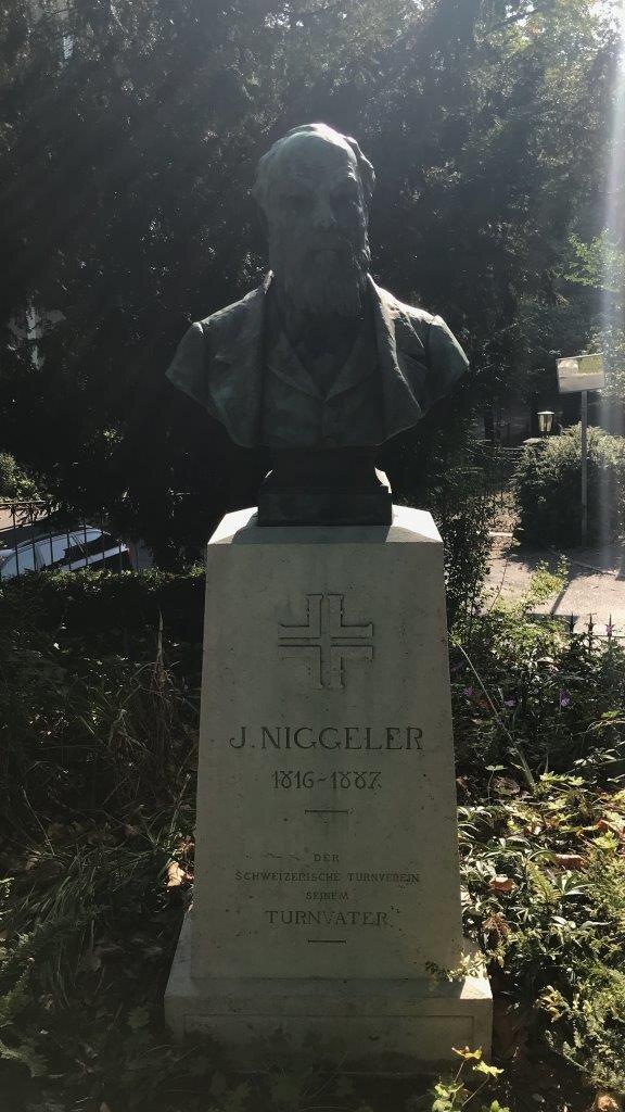 Statue J. Niggeler