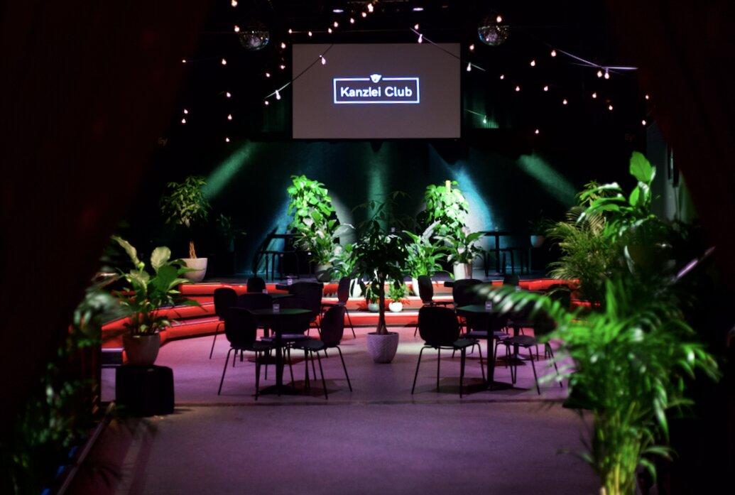 Pop Up Bar by Kanzlei