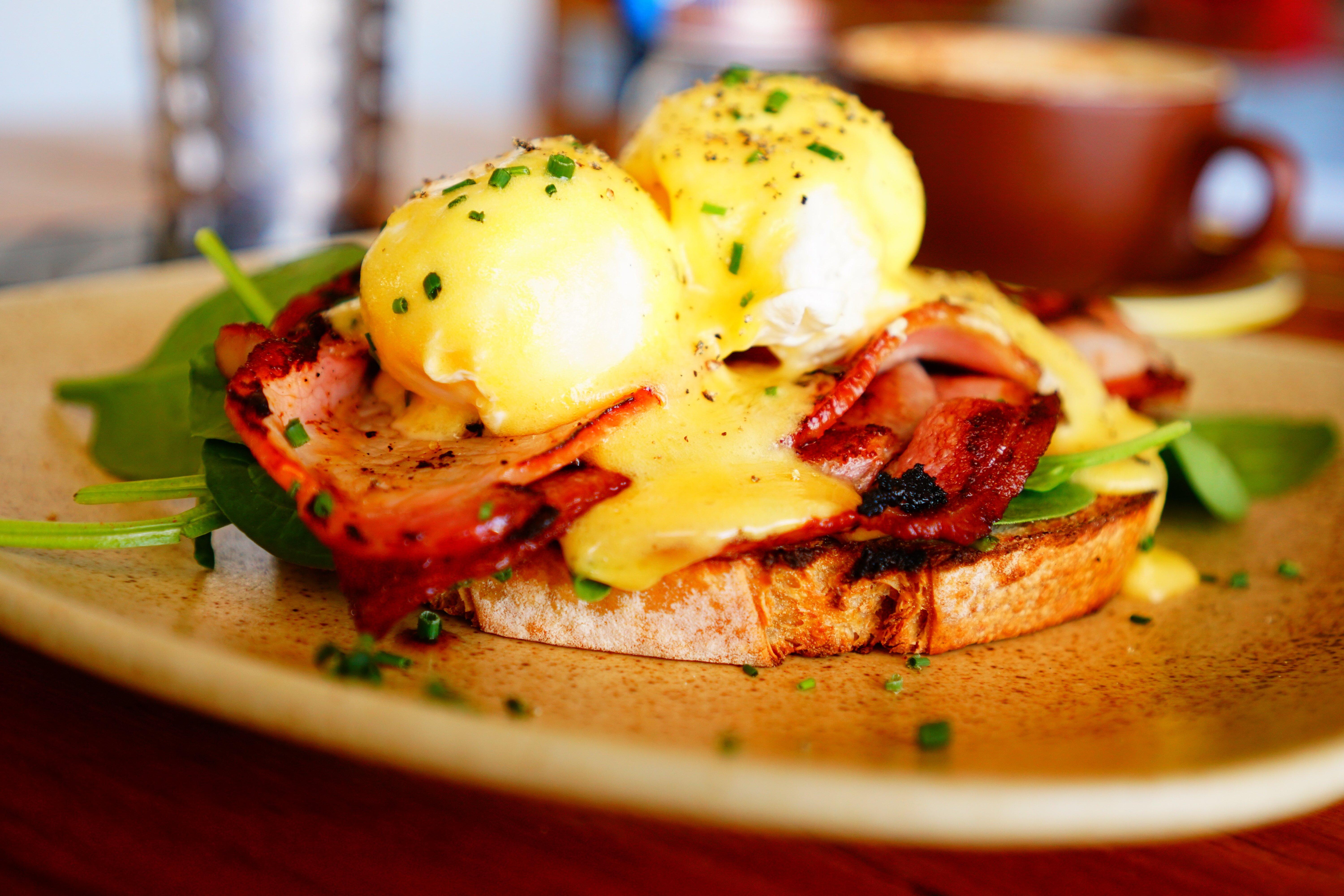 High Tide Bar, Grill And Cafe