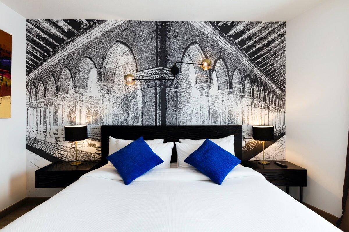 Le Pier Toulouse Hotel