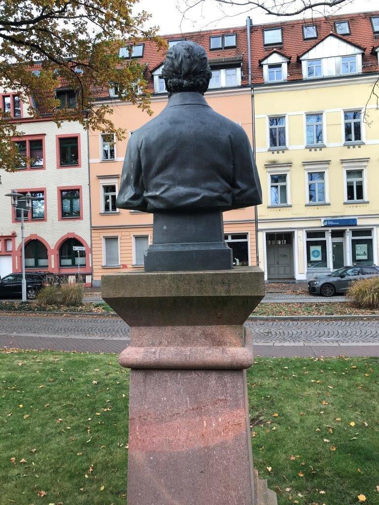 Dr. Samuel Schlobig Denkmal