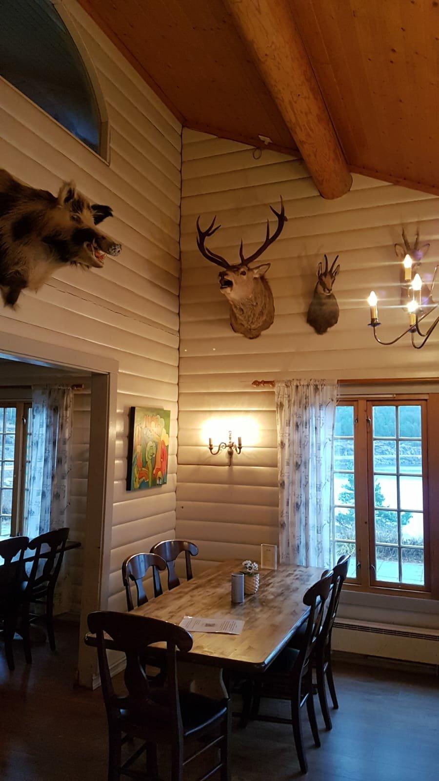 Hallingporten Kro og Asiamat AS