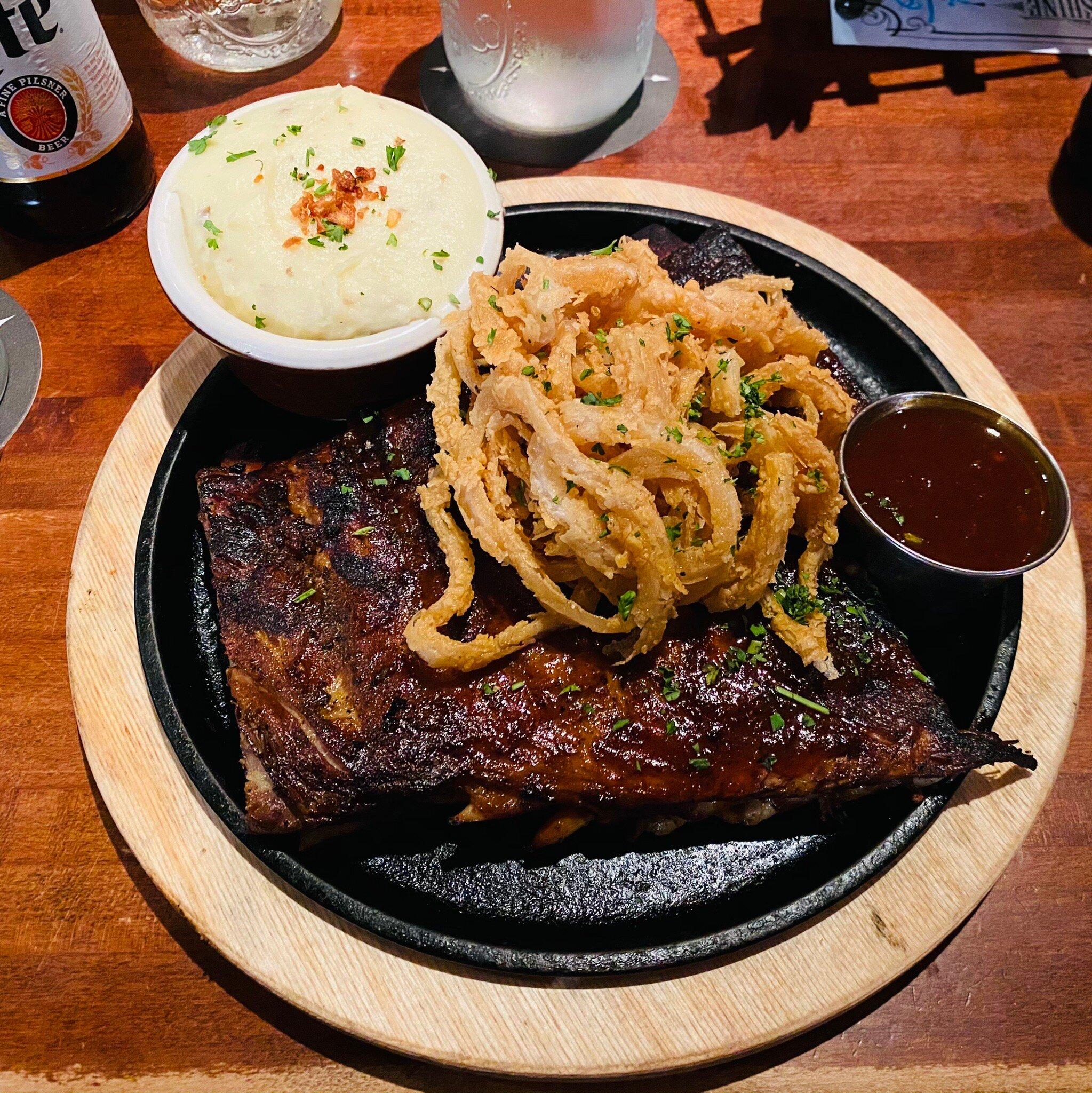 Moonshine Comfort & Cocktails