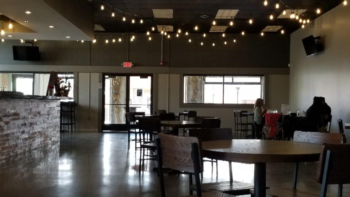 Waters Edge Winery & Bistro of Etown