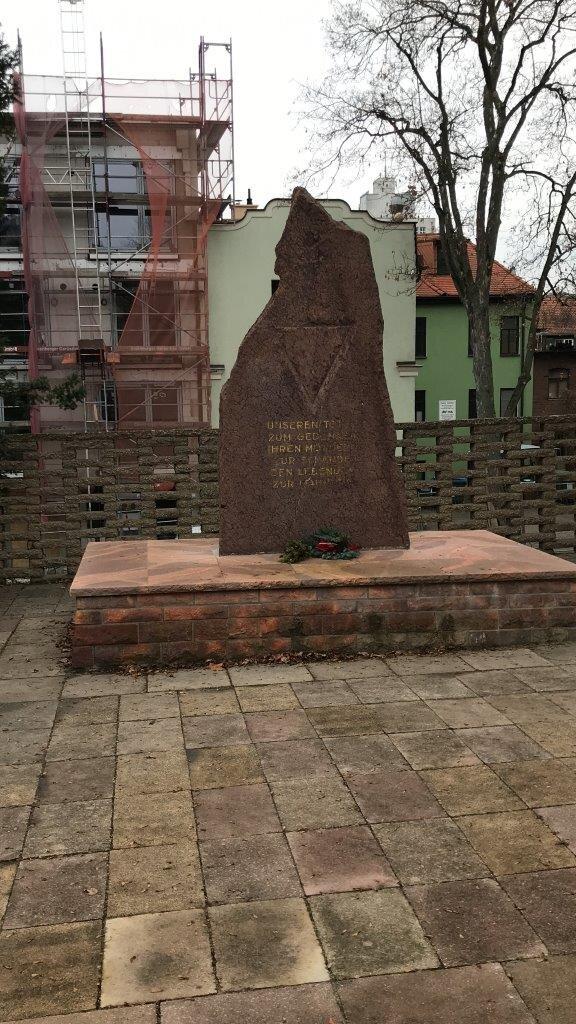 Denkmal der Opfer 1945