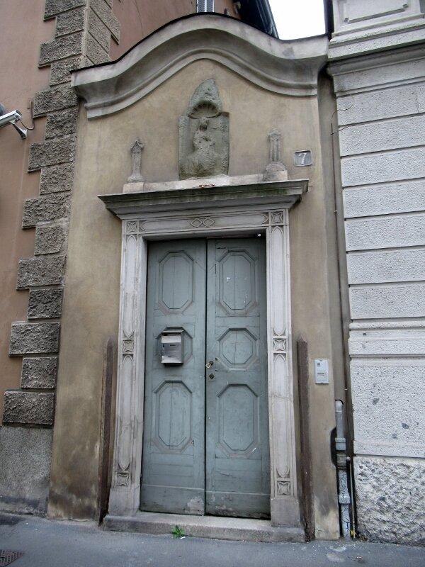 Edificio Via S. Maria Fulcorina 7