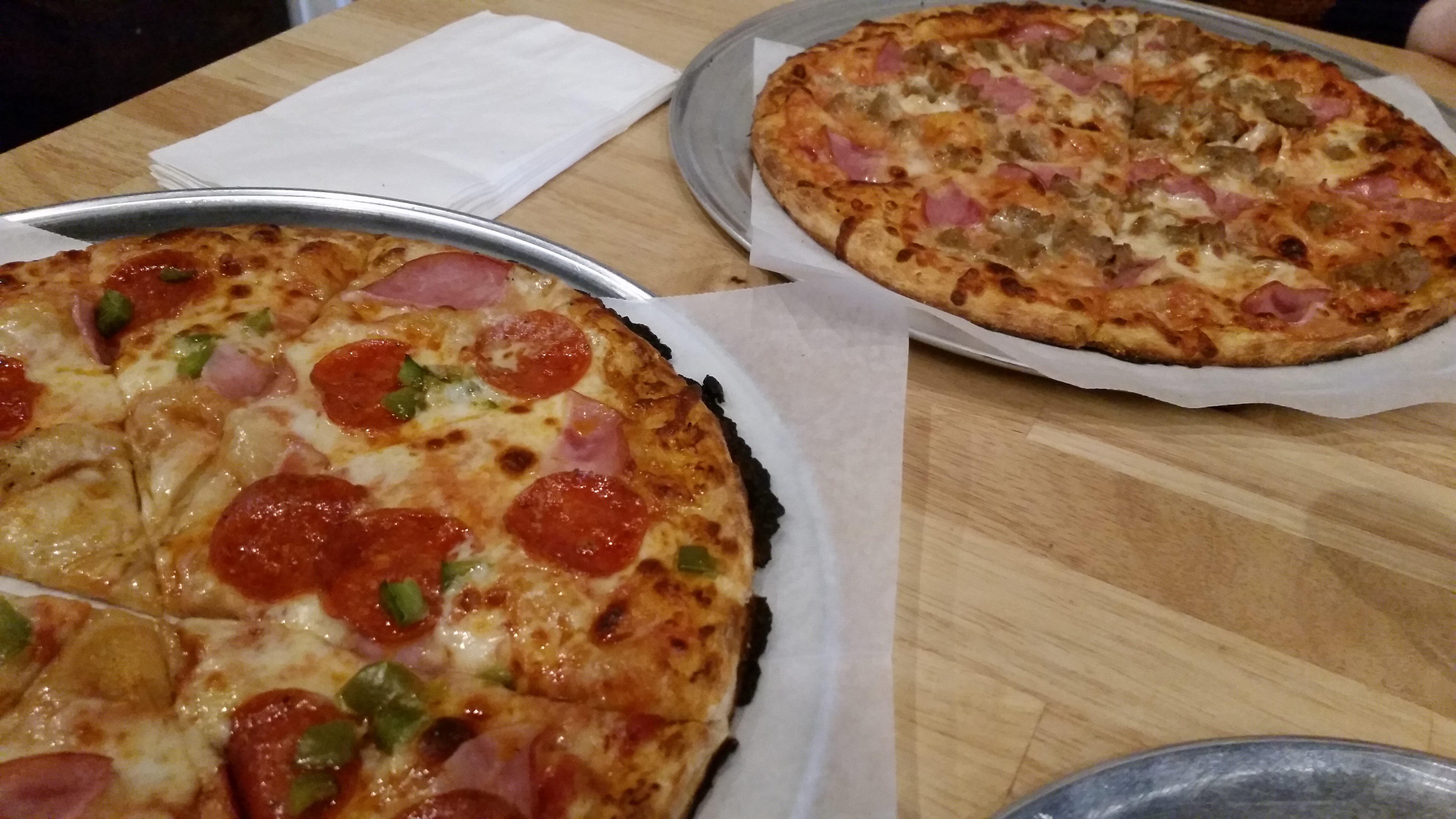 1st Avenue Pizza, Books & Treats