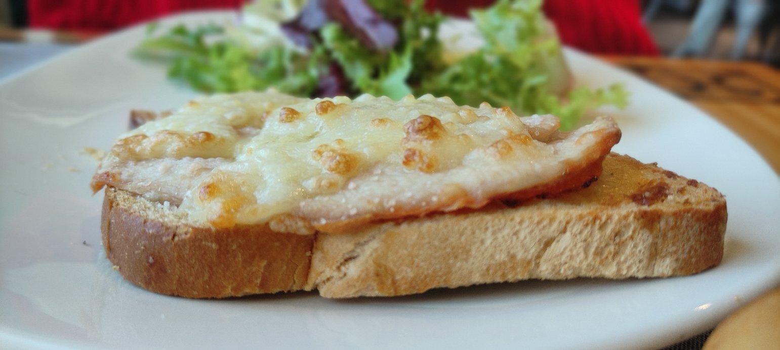 Bar Cafeteria Trebedes Restaurante