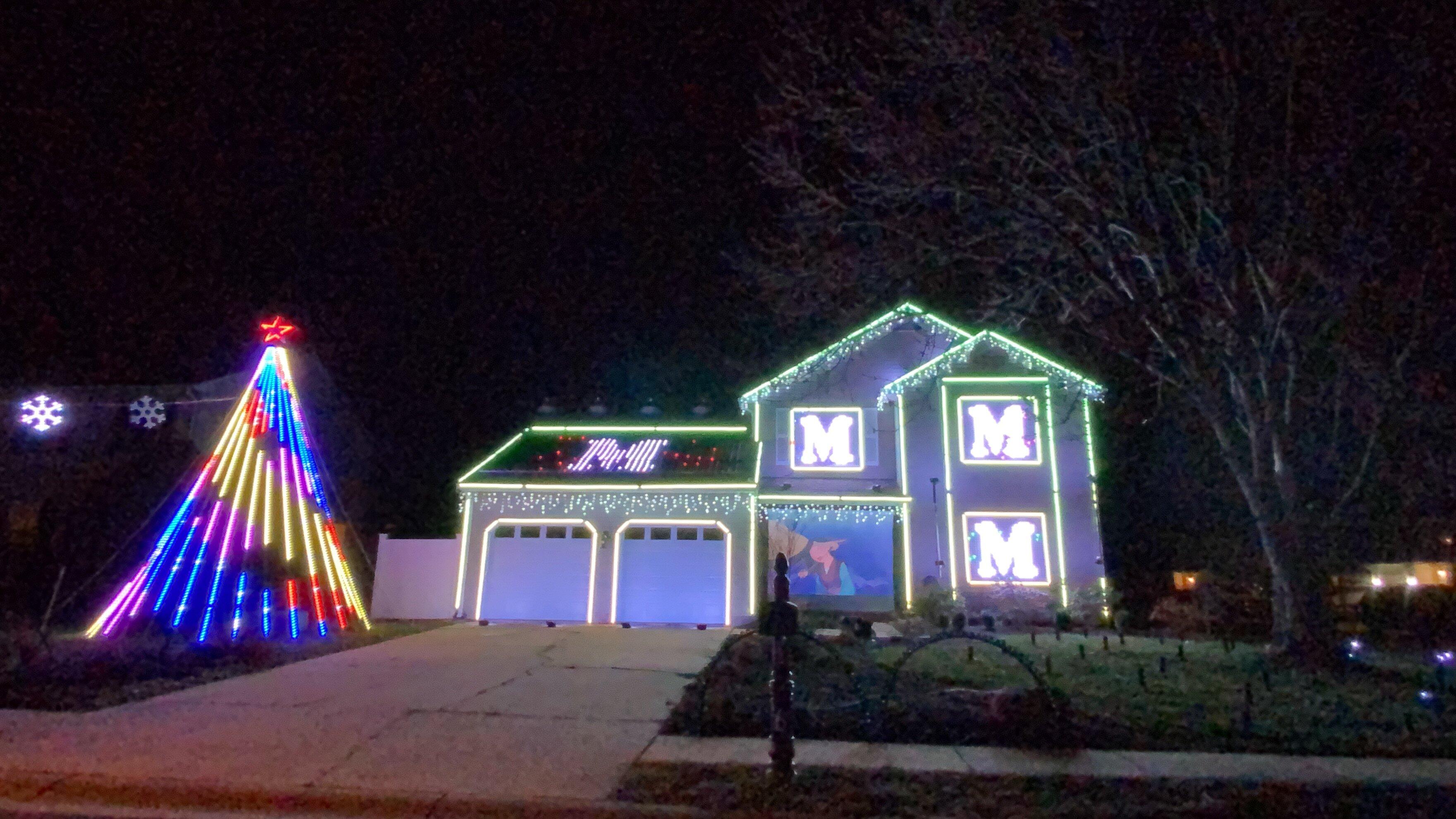 Mussers Christmas Light Show