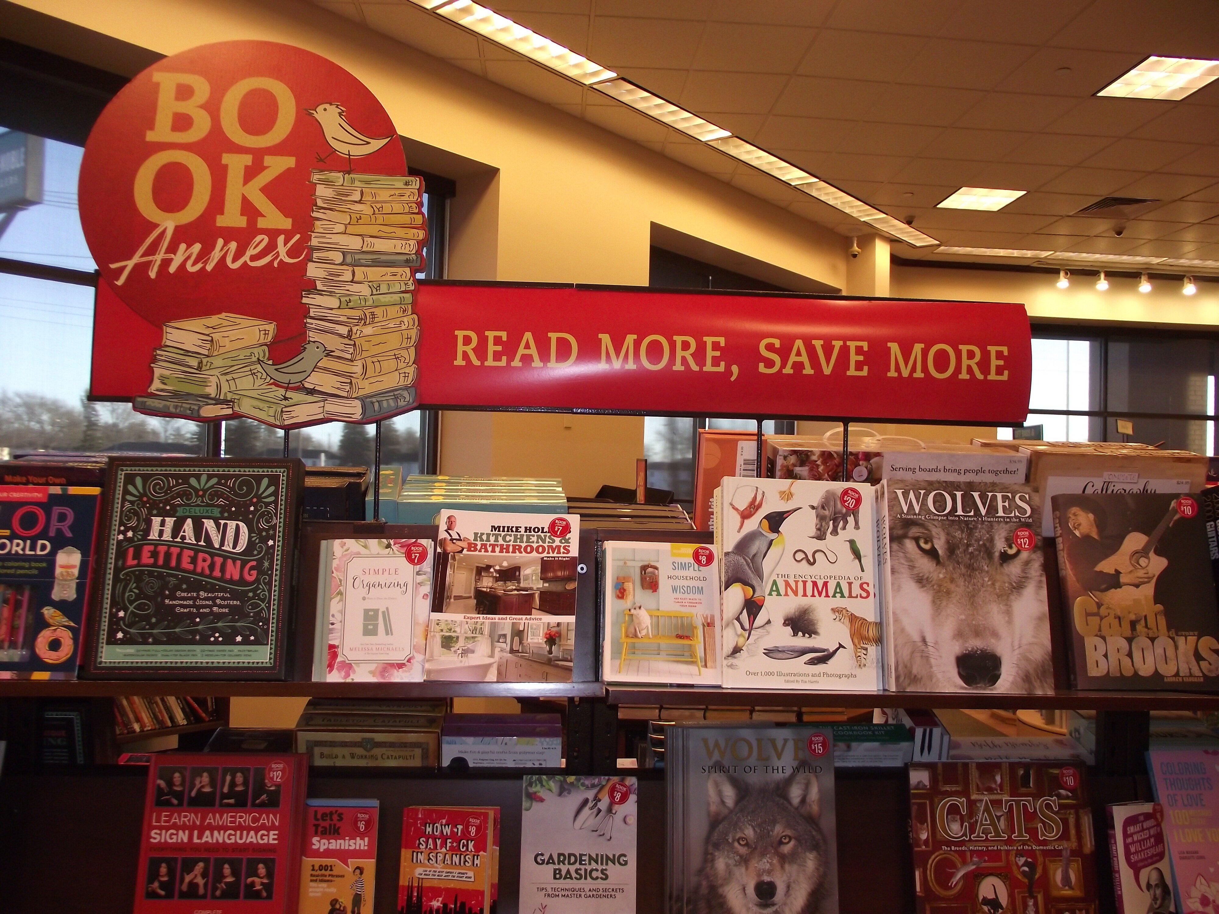 Barnes & Noble Bookstore & Café