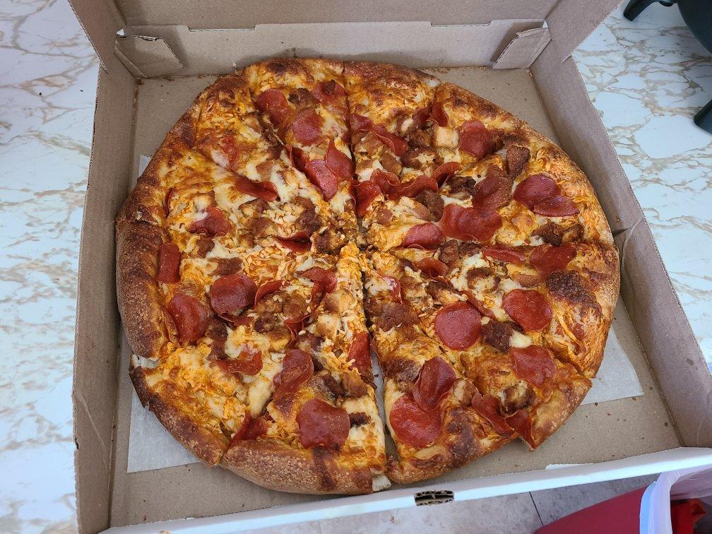 Chinos Pizzeria & Grille