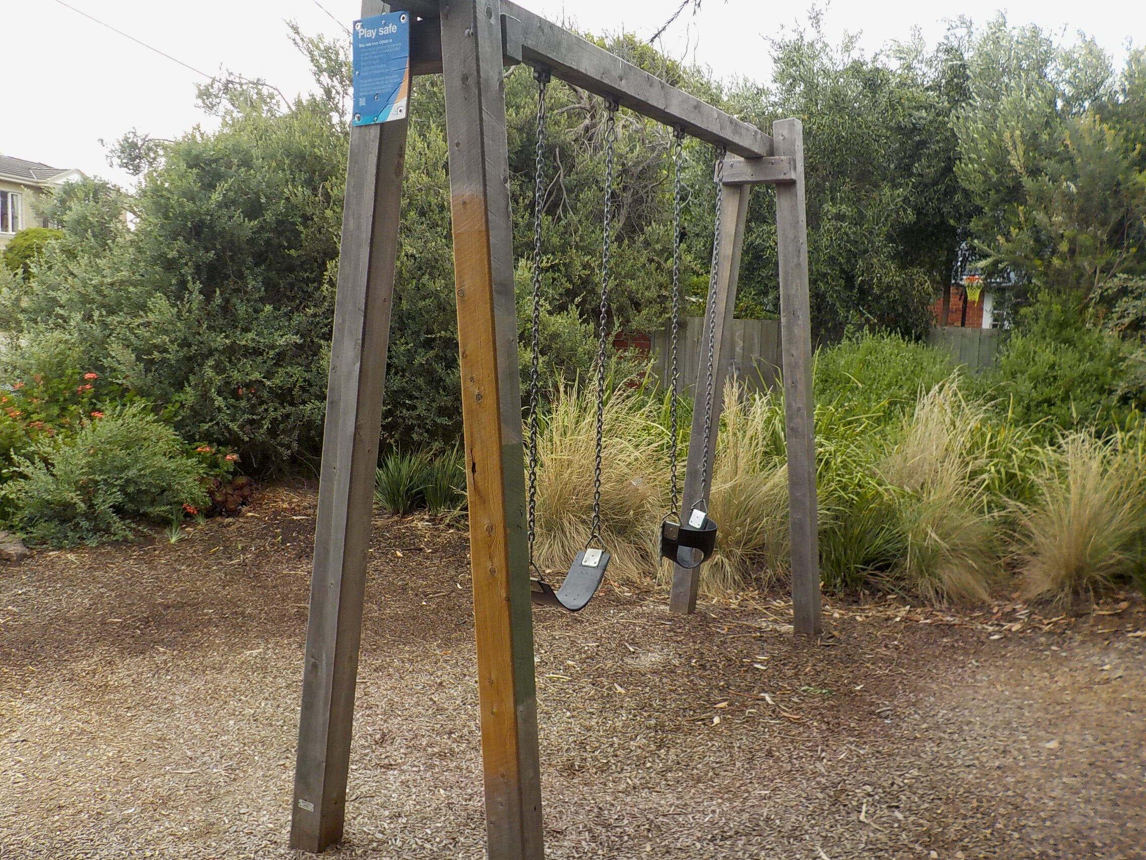 Holyrood Street Reserve