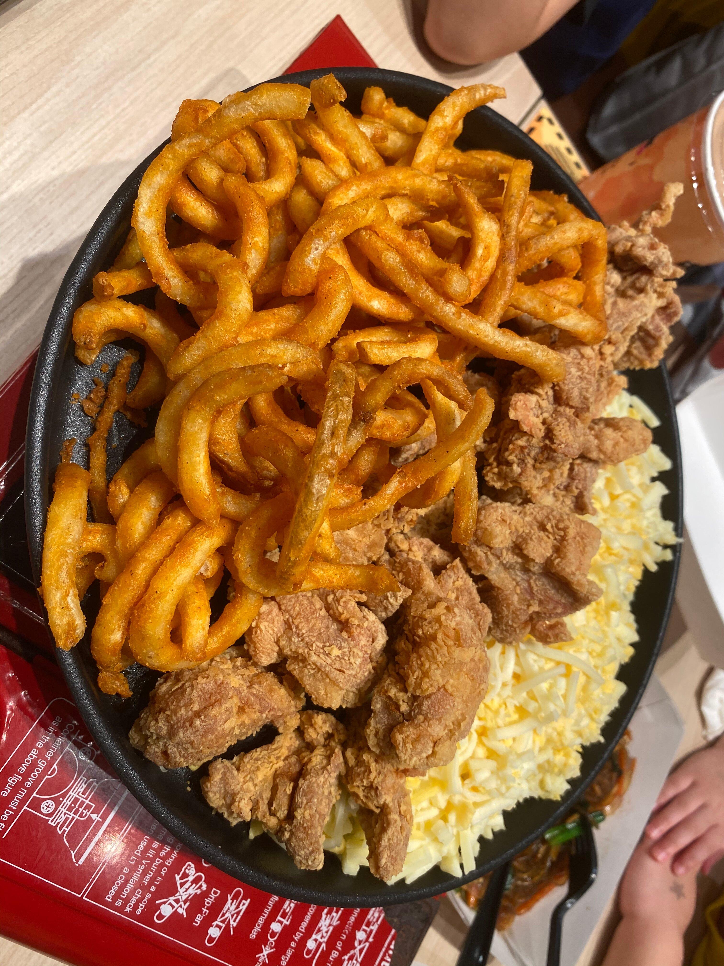 Photo by wesleywaisiu