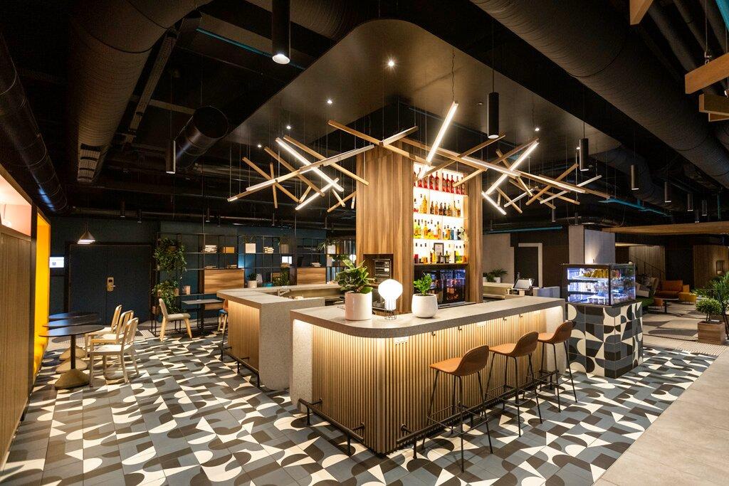 ICI & LÀ - BAR RESTAURANT