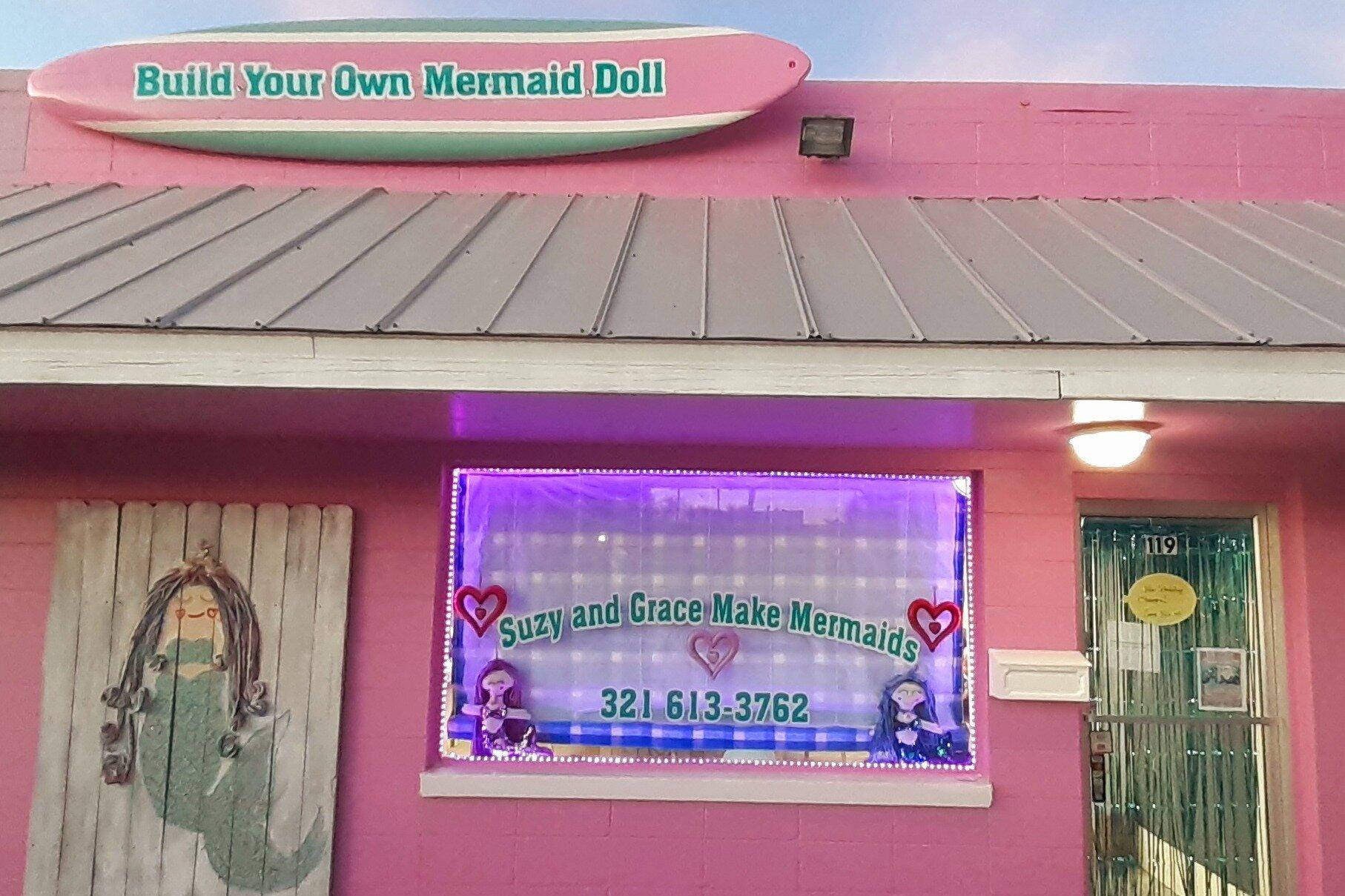 Suzy and Grace Make Mermaids