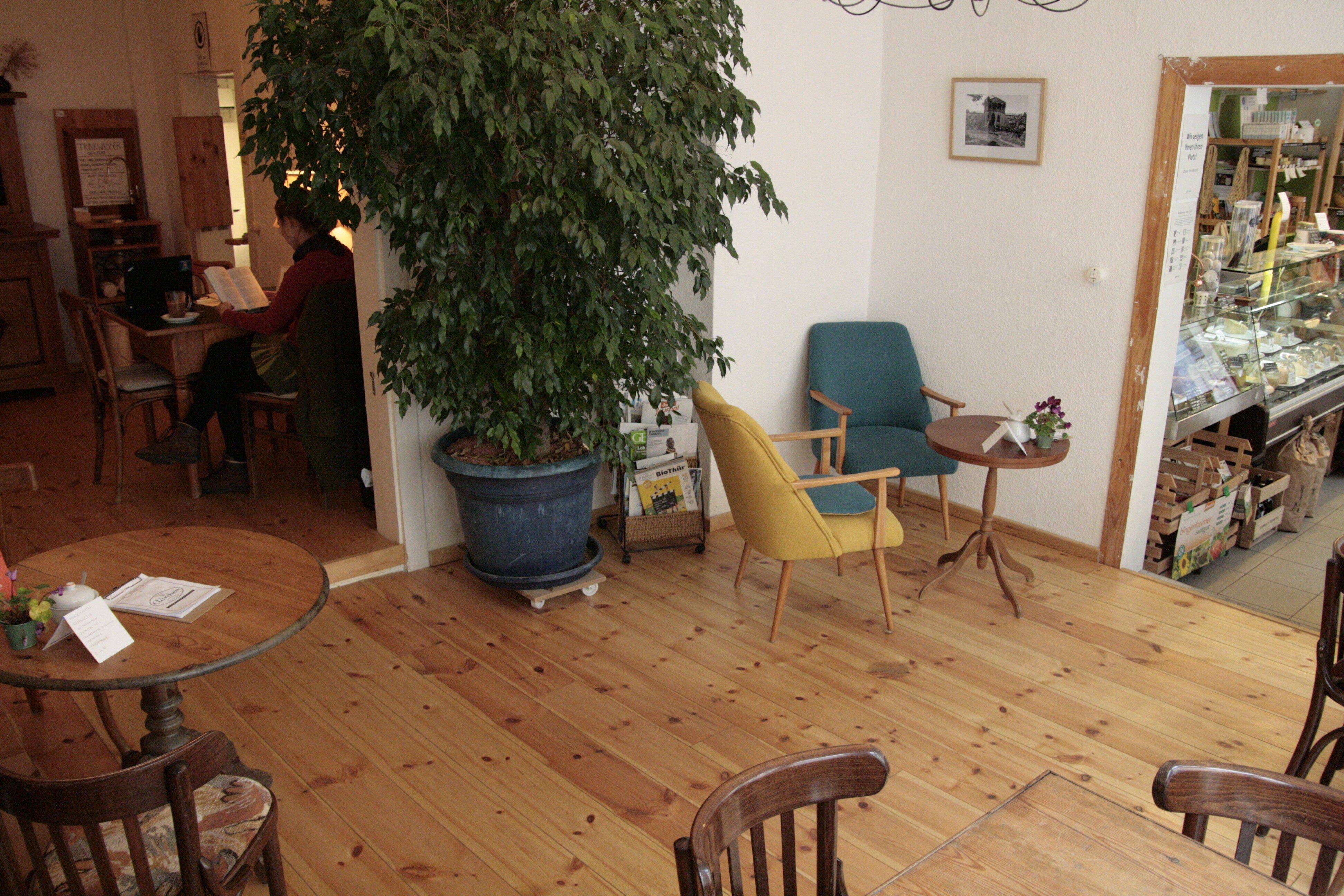 Cafe & Bistro - Biokaufladen Clärchen