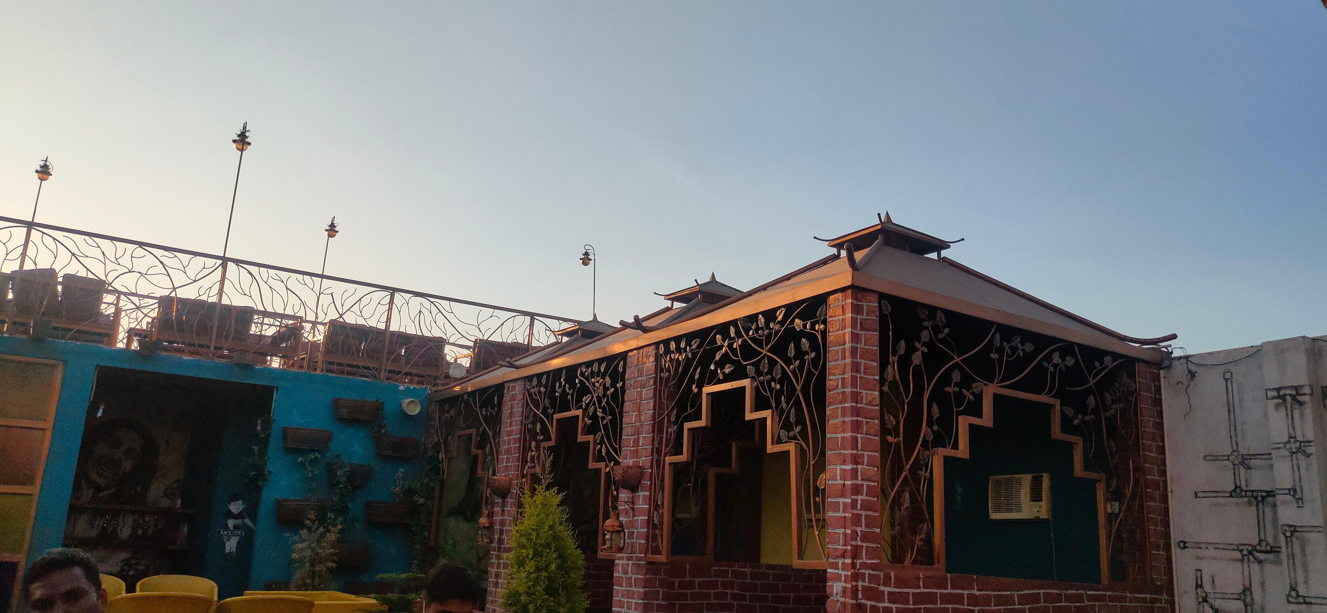 Bartoss Bar & Lounge