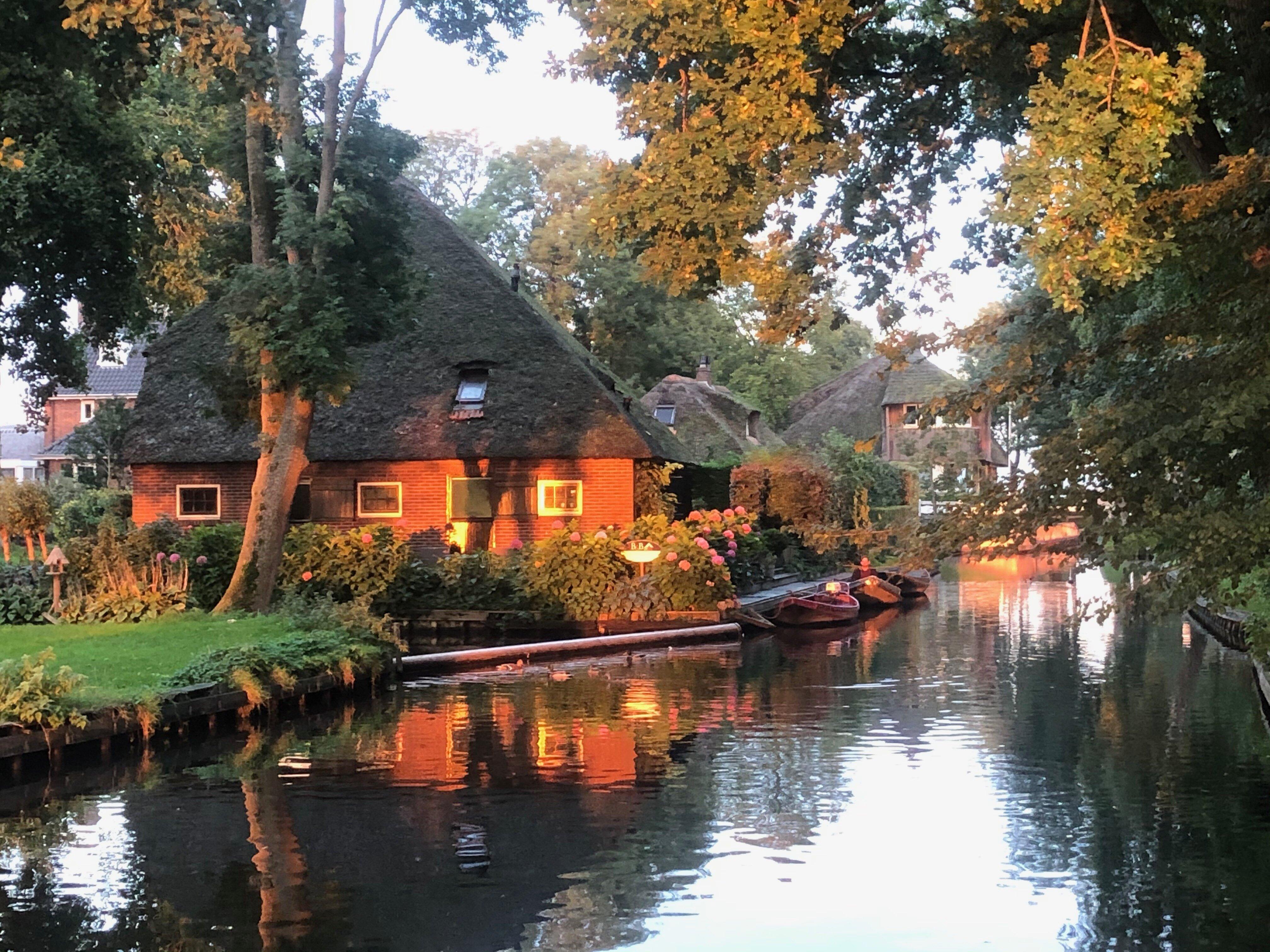 Plompeblad Giethoorn