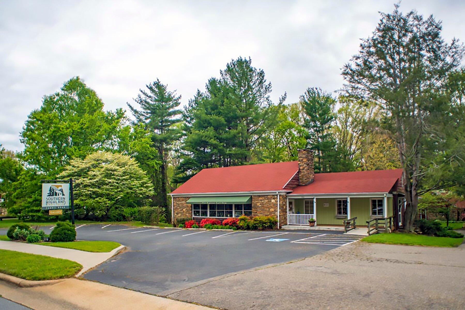 Southern Highland Craft Guild, Tunnel Road