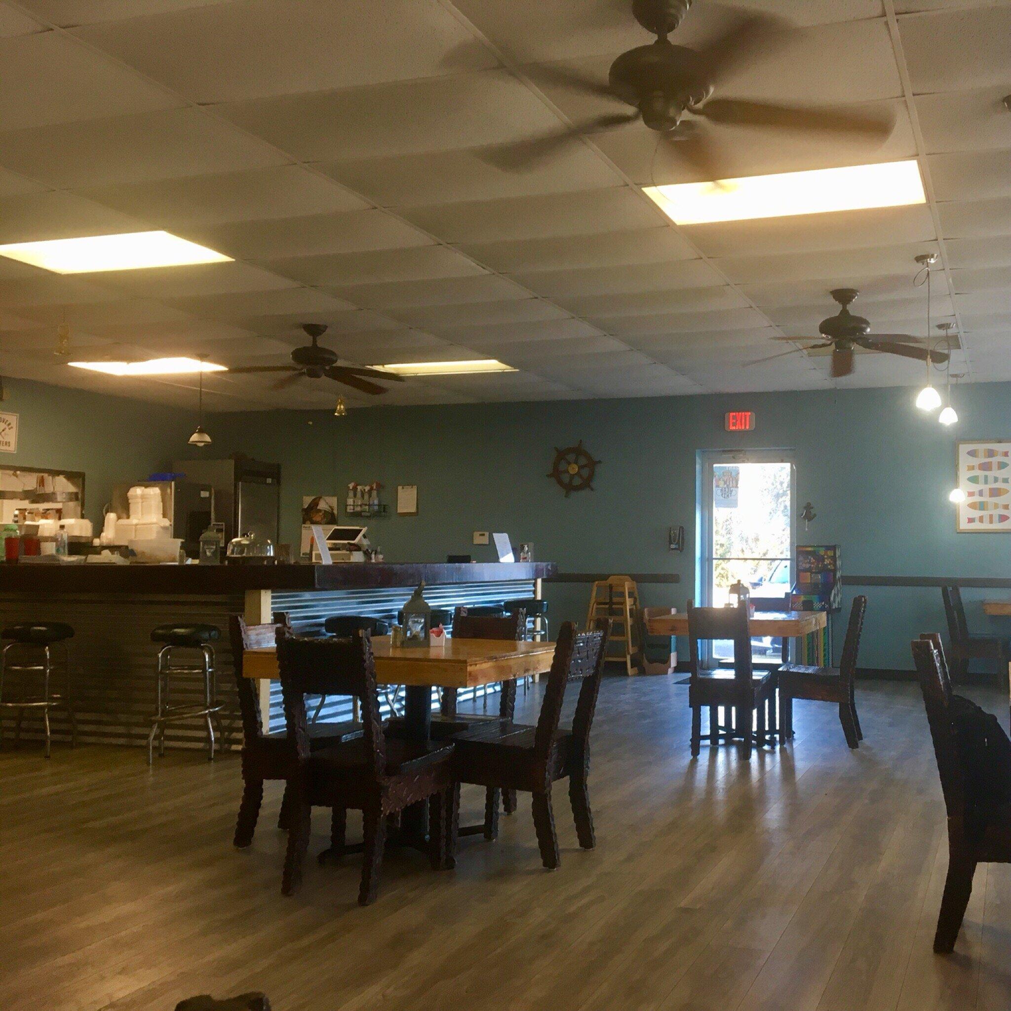 Primetime Cafe At The Lake