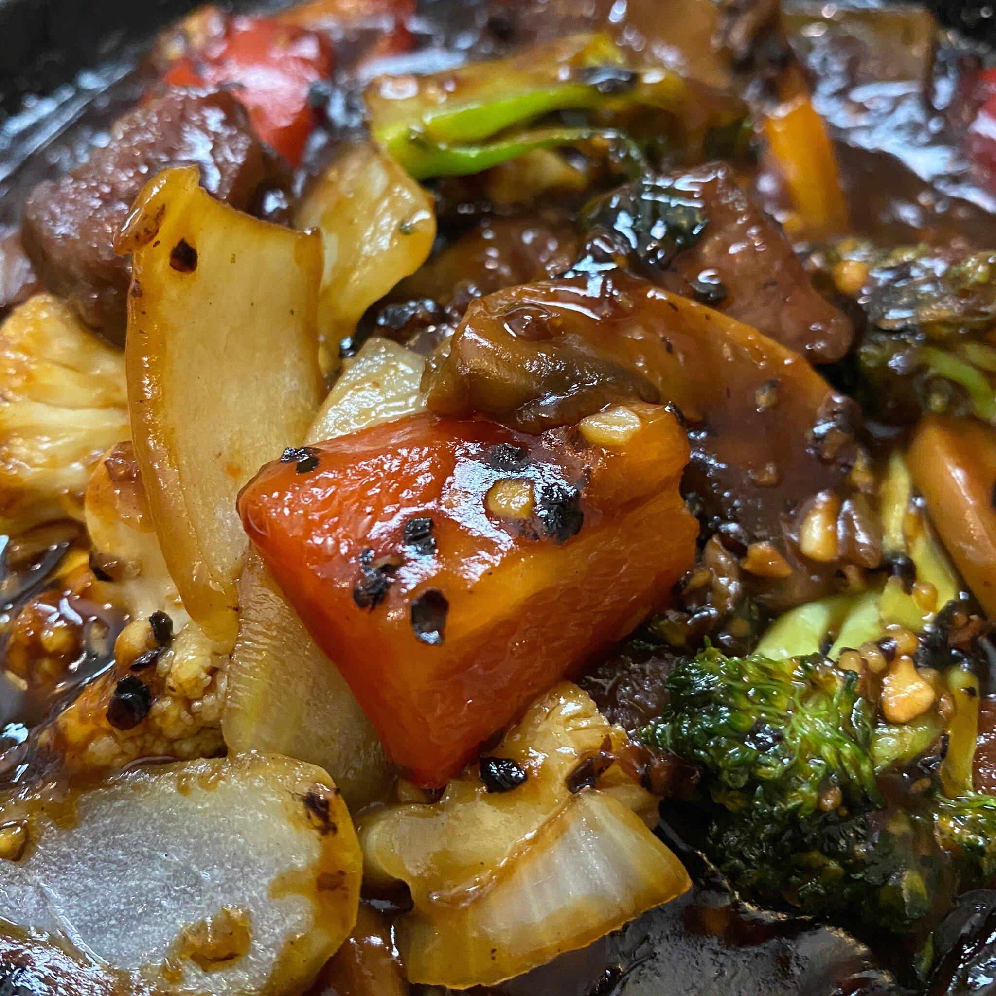 Jumbo BBQ Roast Duck House