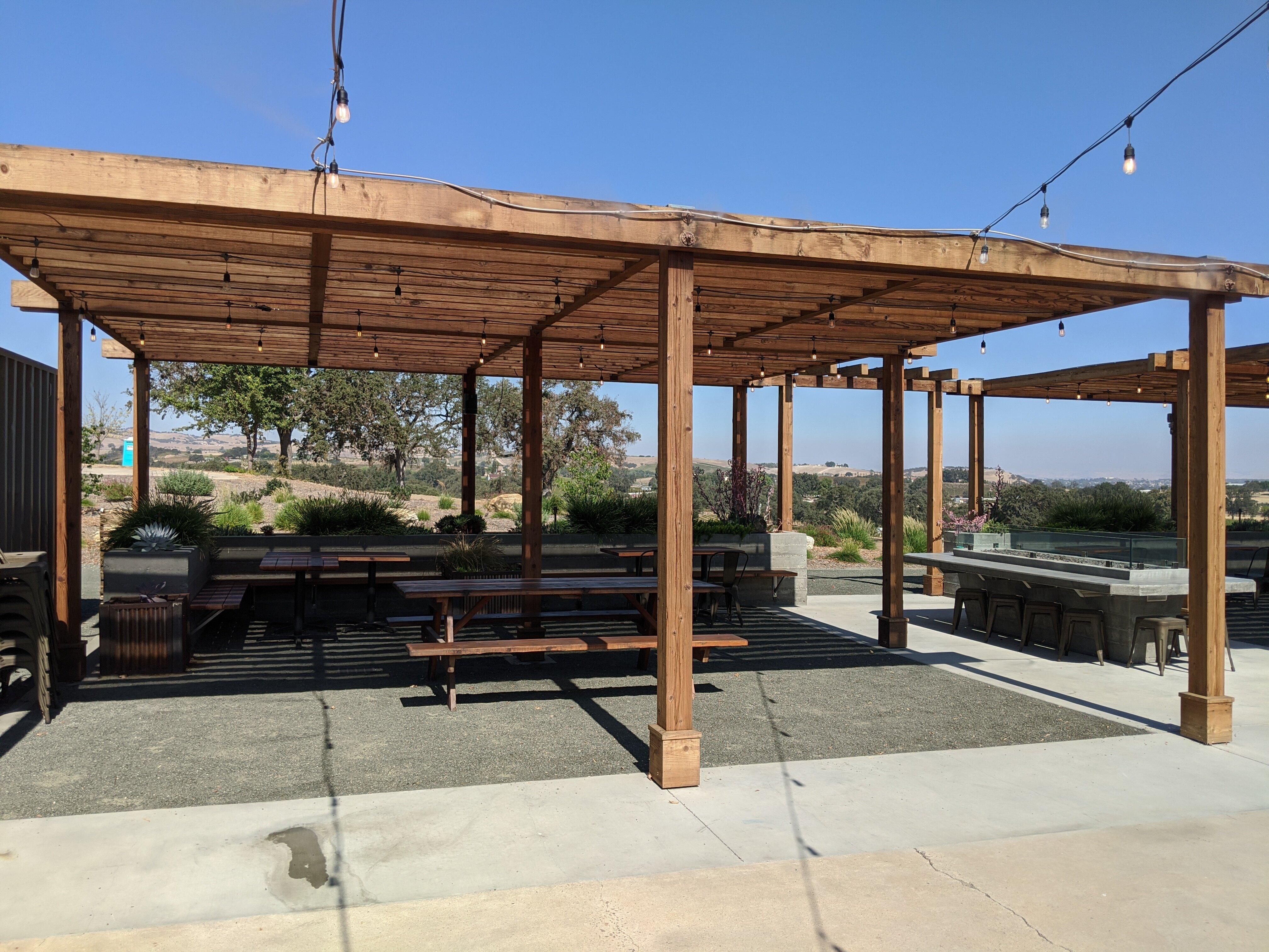 Bethel Rd. Distillery & Winery