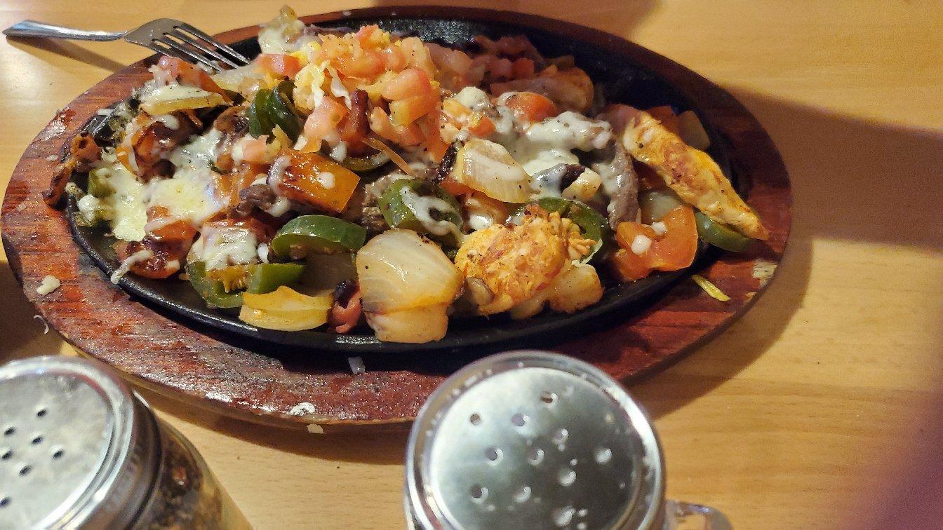 La Cantina Mexican Grill