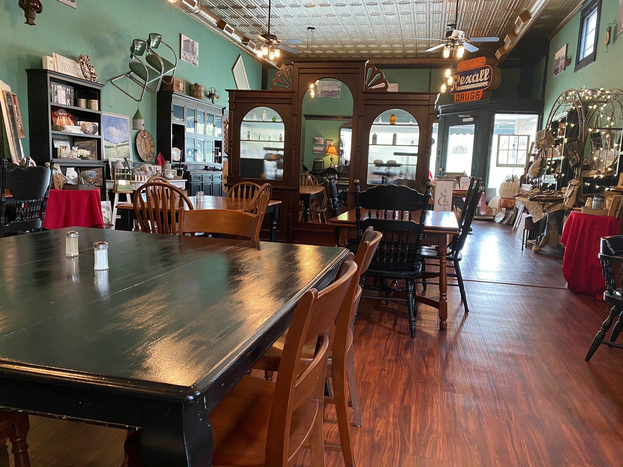 Corner Cafe & More