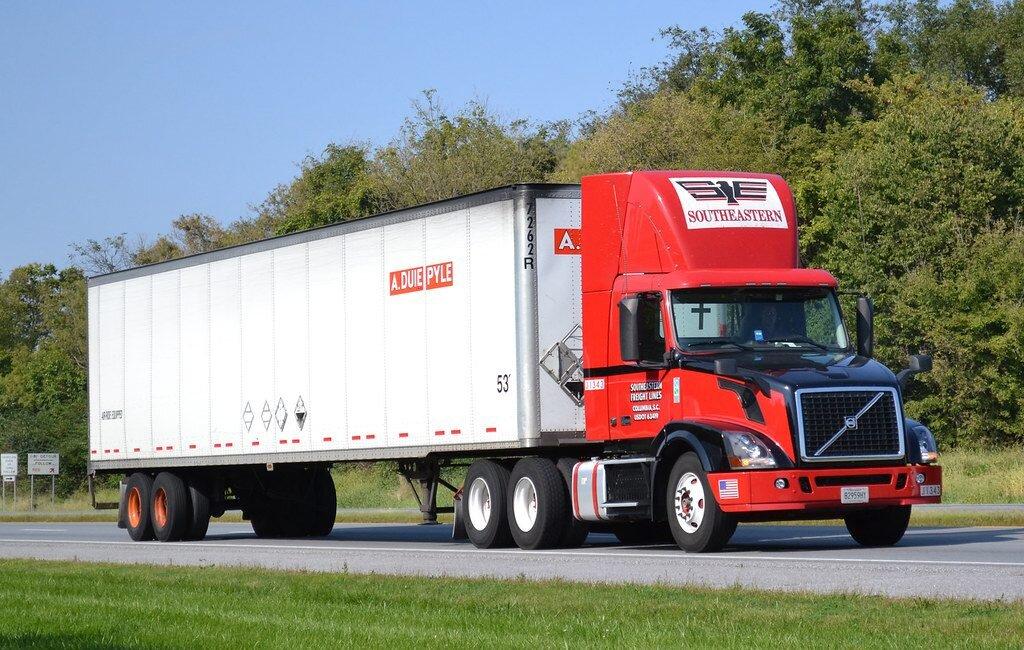 Photo by trackacourier