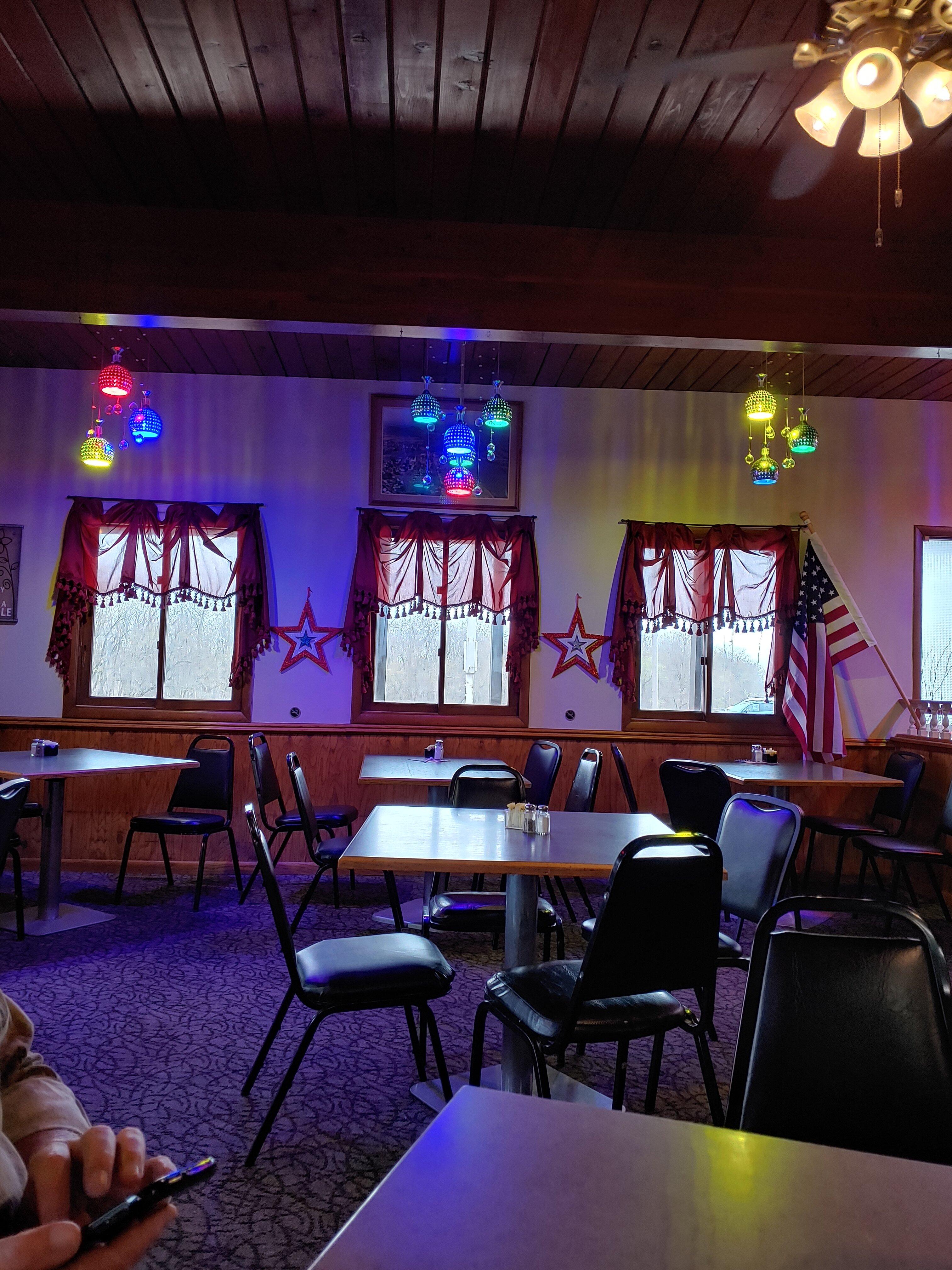 Nelson Hotel Bar & Grill