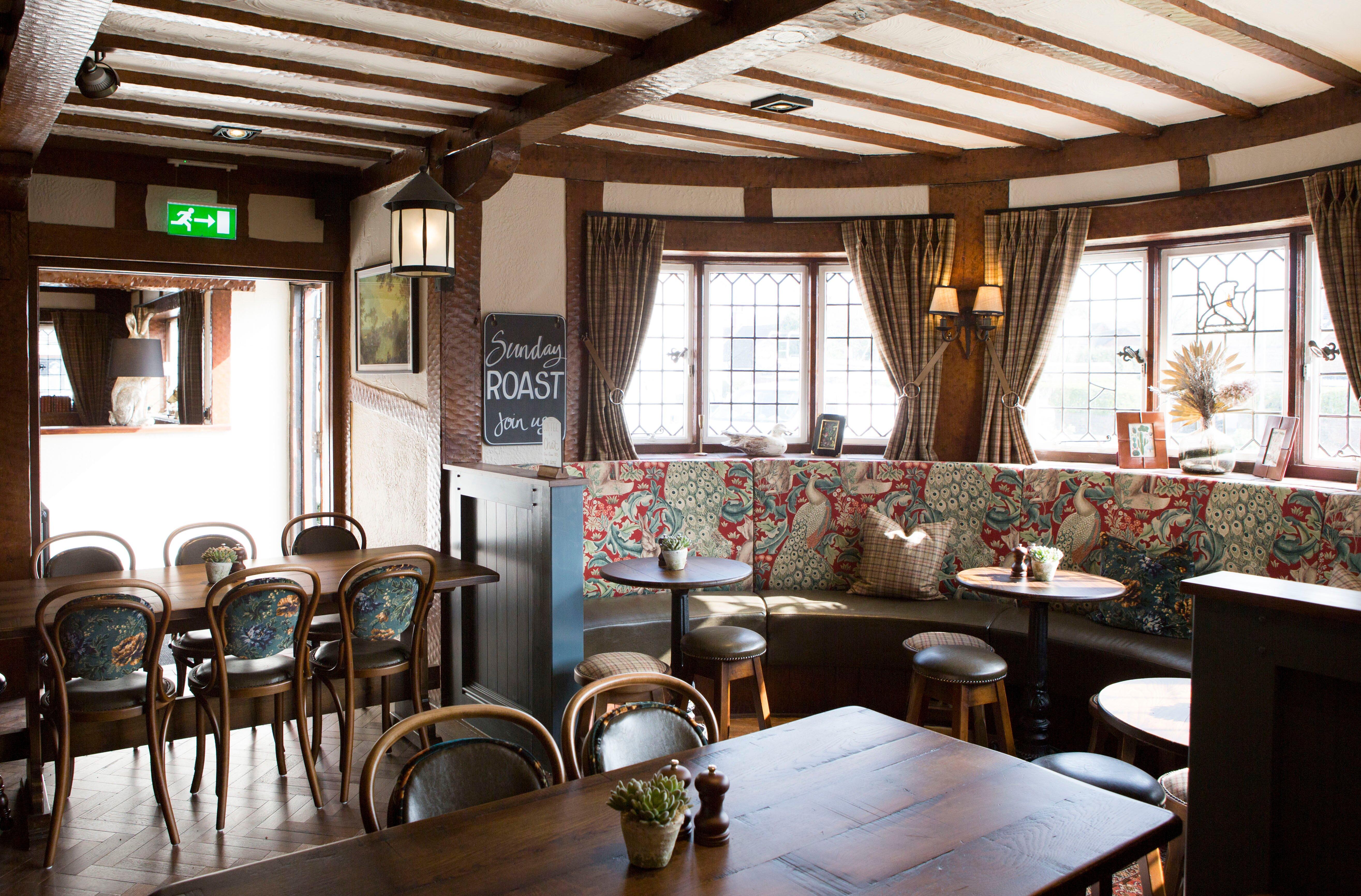 Bleeding Wolf, Scholar Green