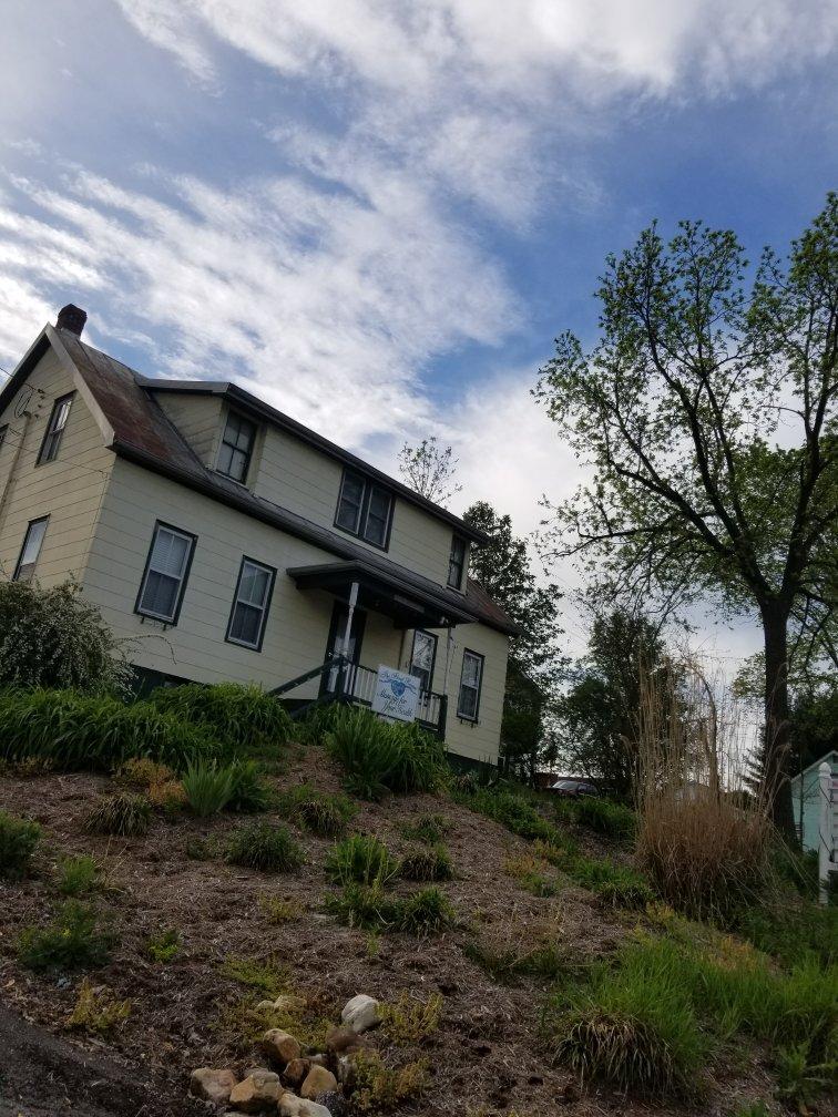 Serenity Place Guest House & Spa