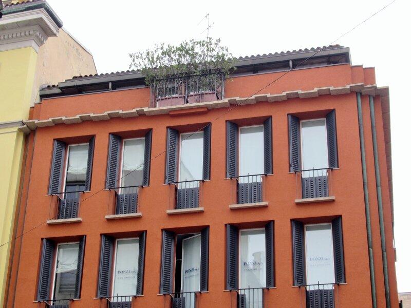 Palazzo Corso Monforte 9