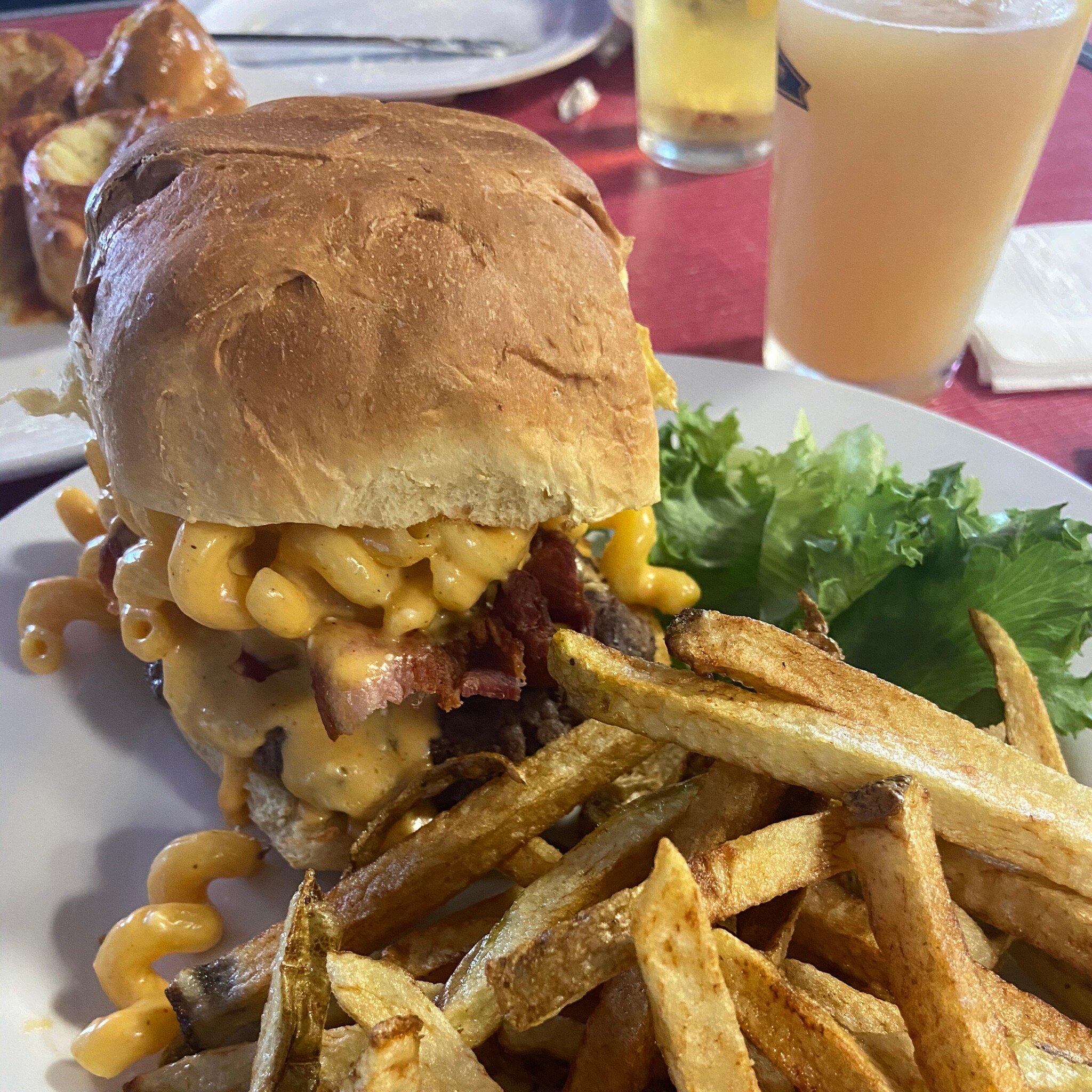 Tatoni's Restaurant And Ale House