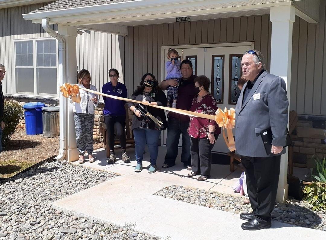 Golden Road Vineyards