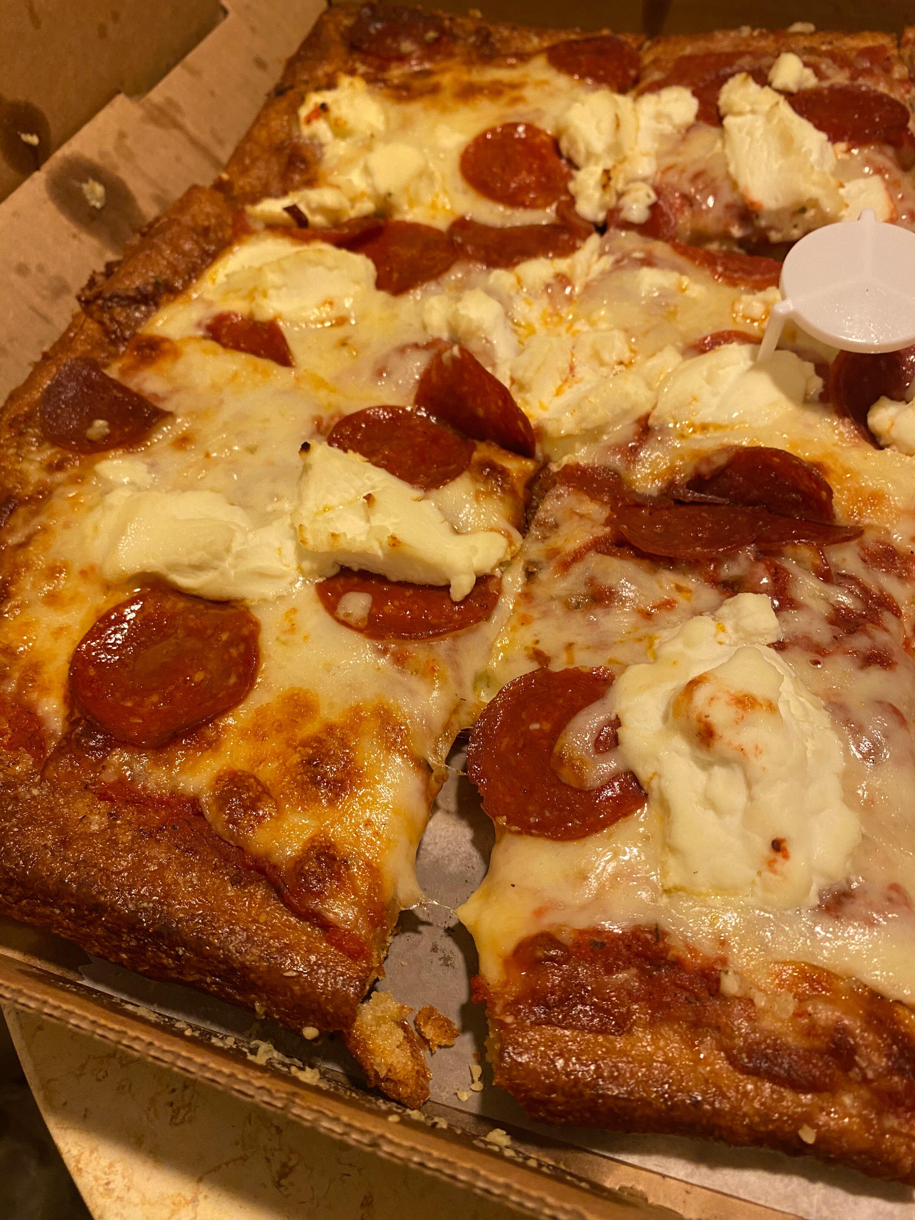 Karpuzi’s pizza