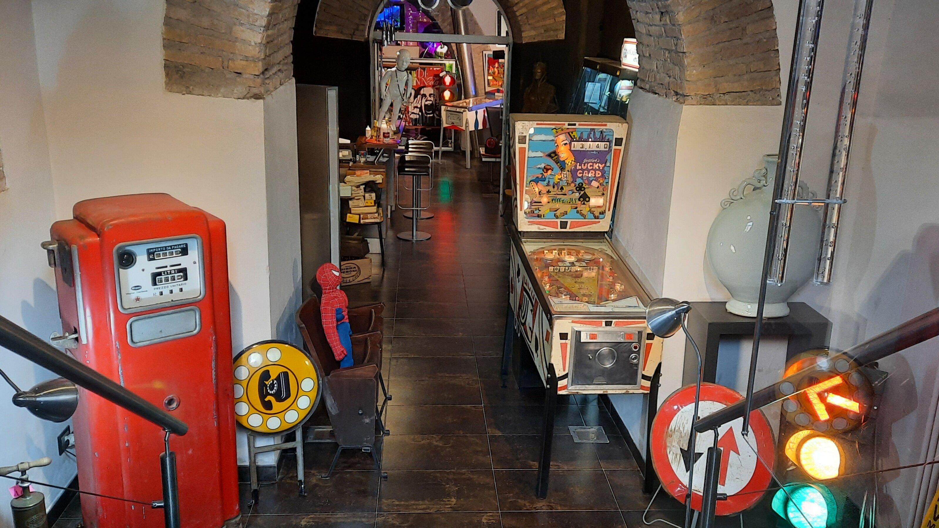 Space Vintage & Original Objects