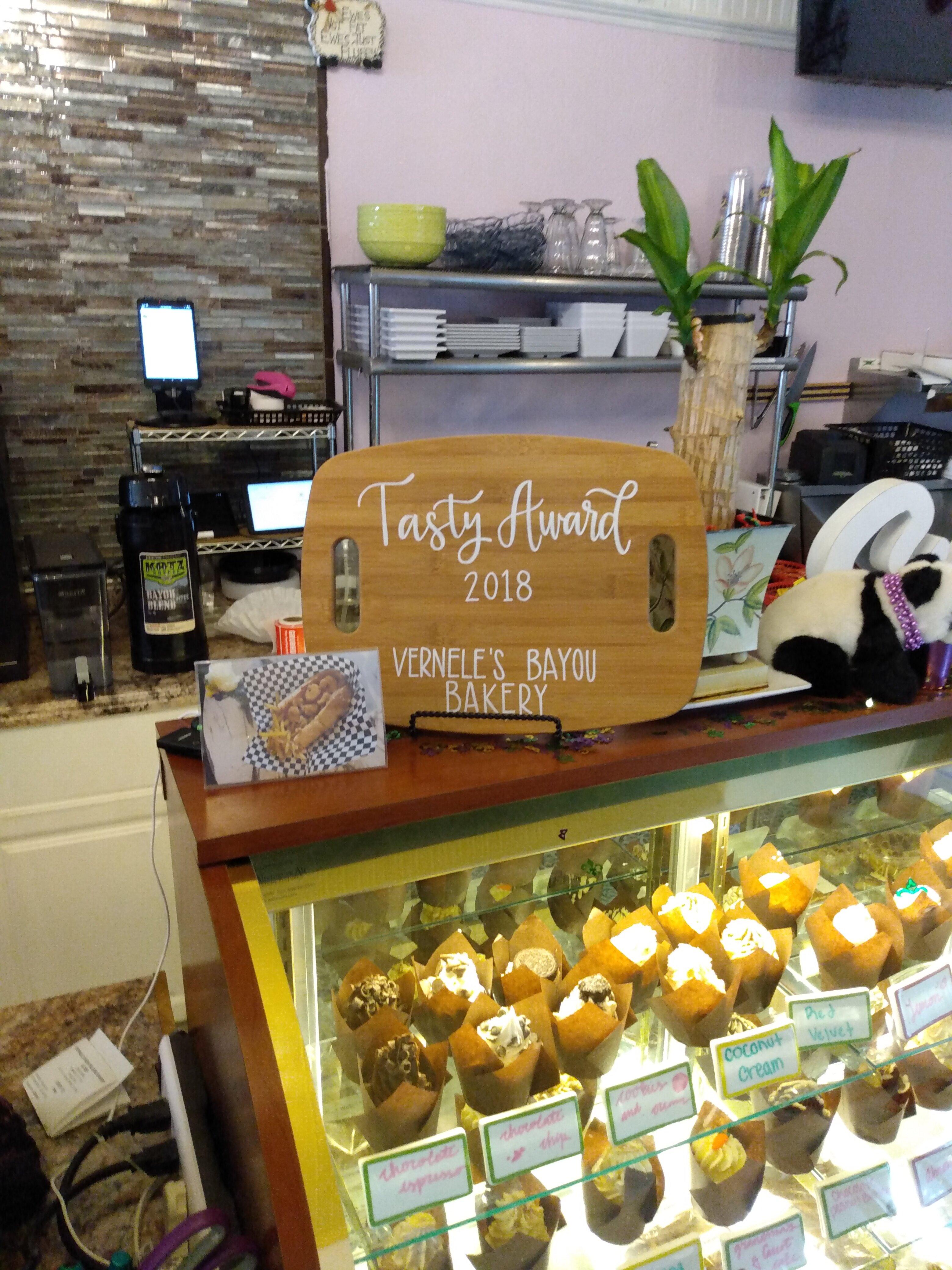 Vernele's New Orleans Bakery And Cafe