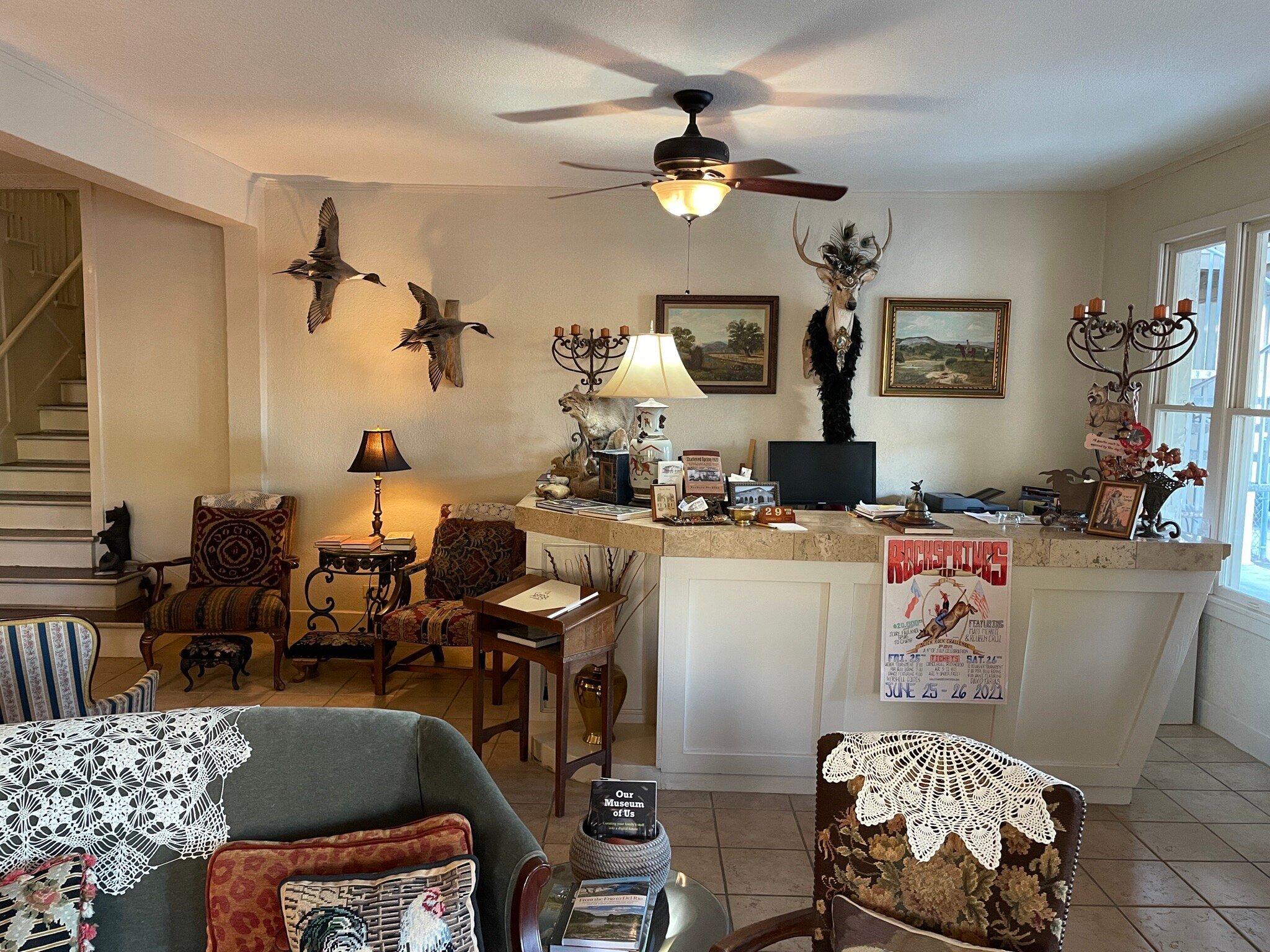 HIstoric Rocksprings Hotel