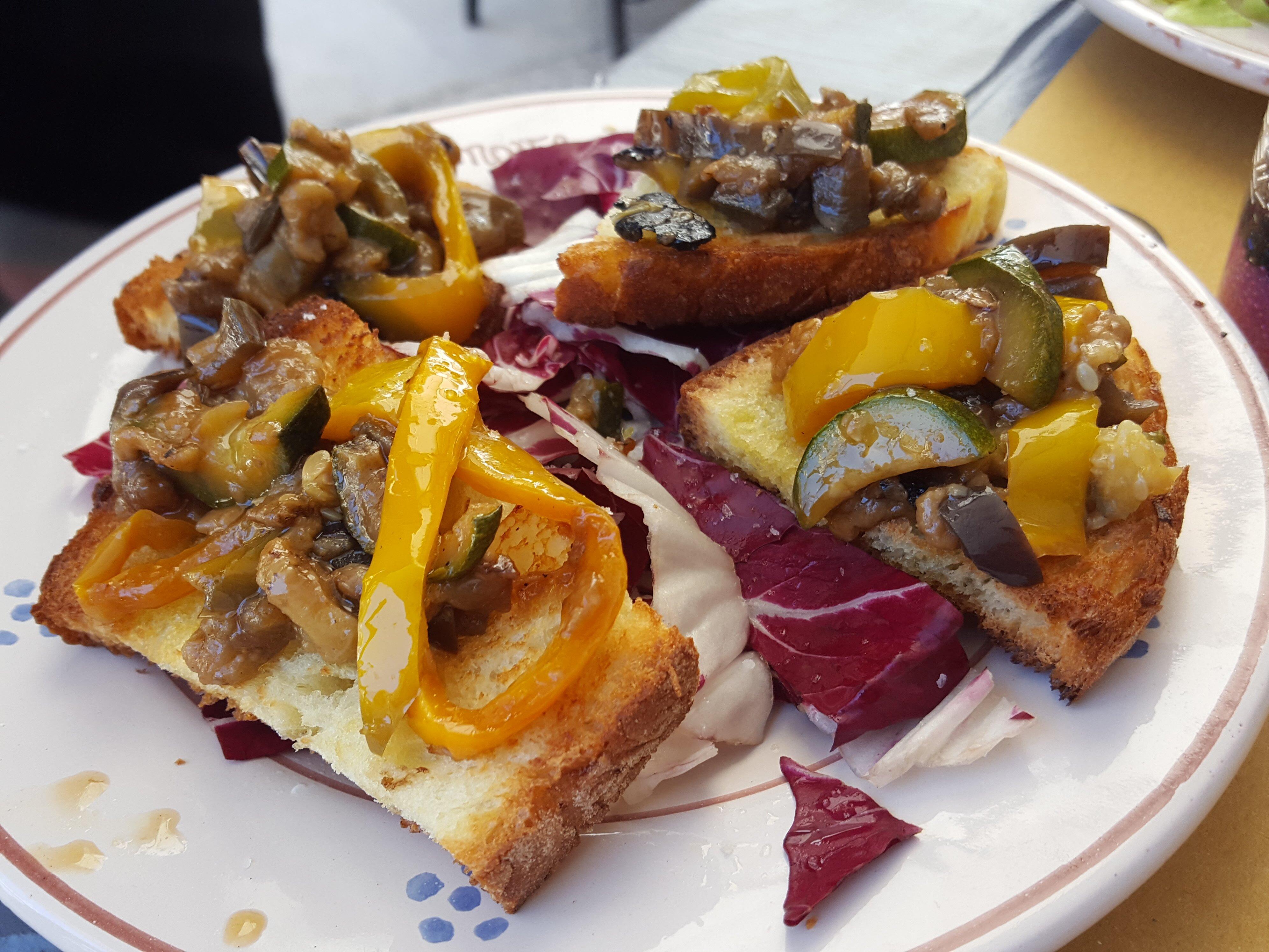 Photo by RomaniVagabondi