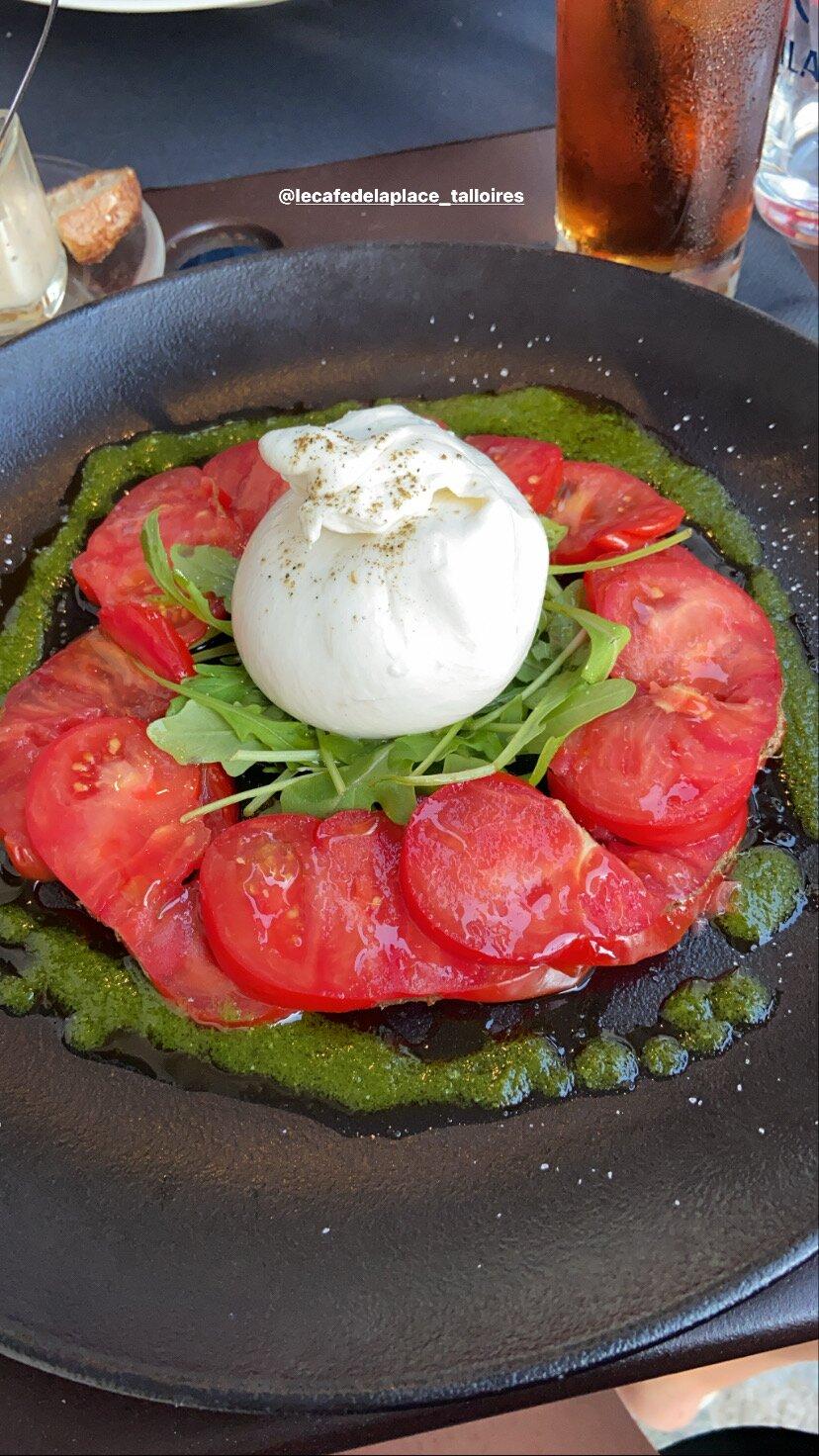 Le Café De La Place