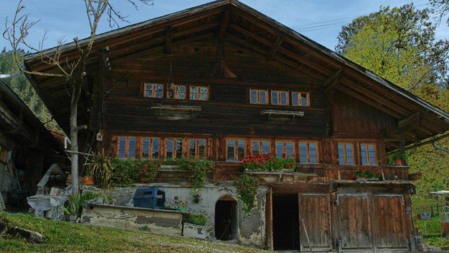 Obersimmental Chalet Trail