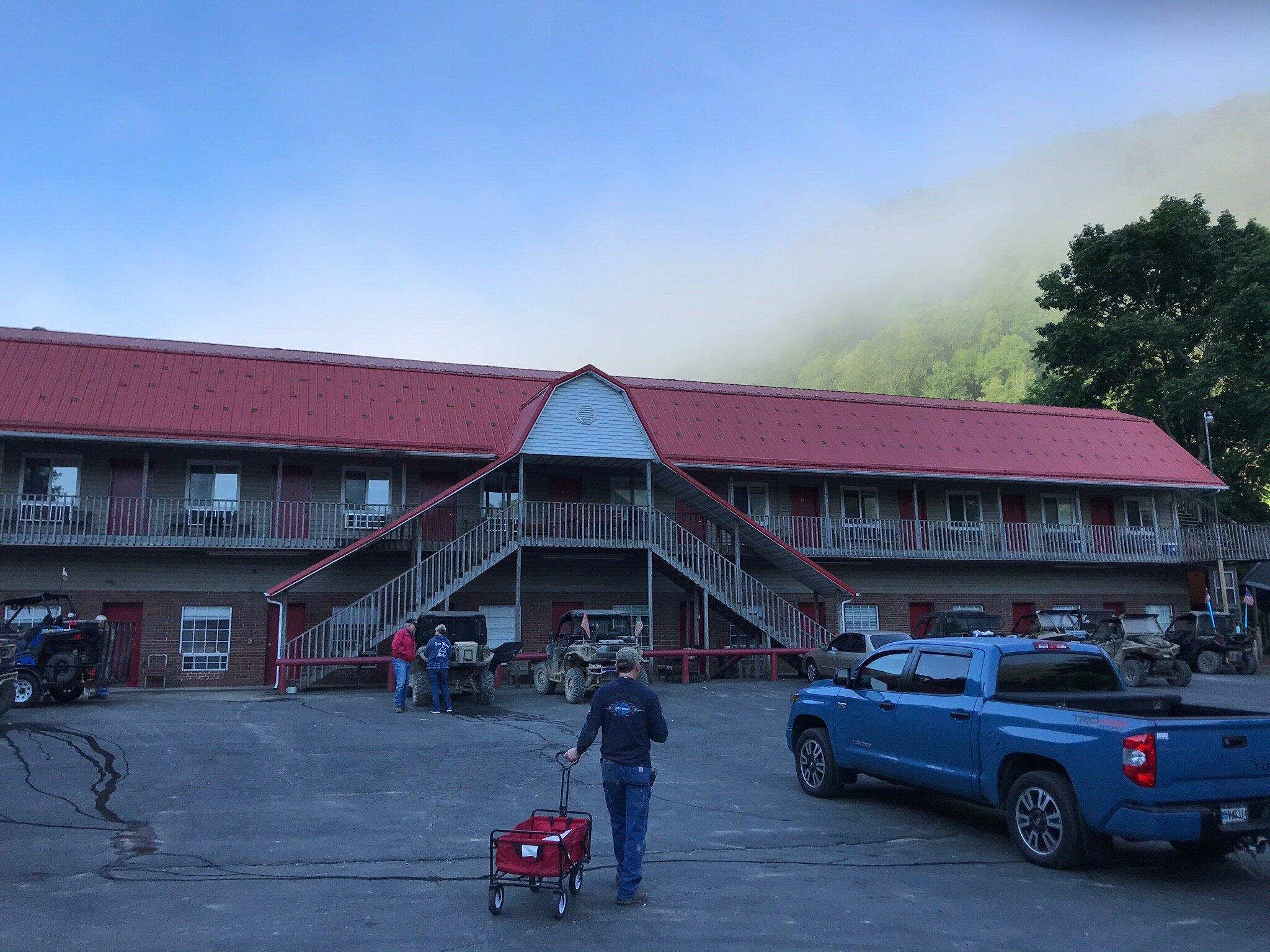 Colonial Motel and Restaurant